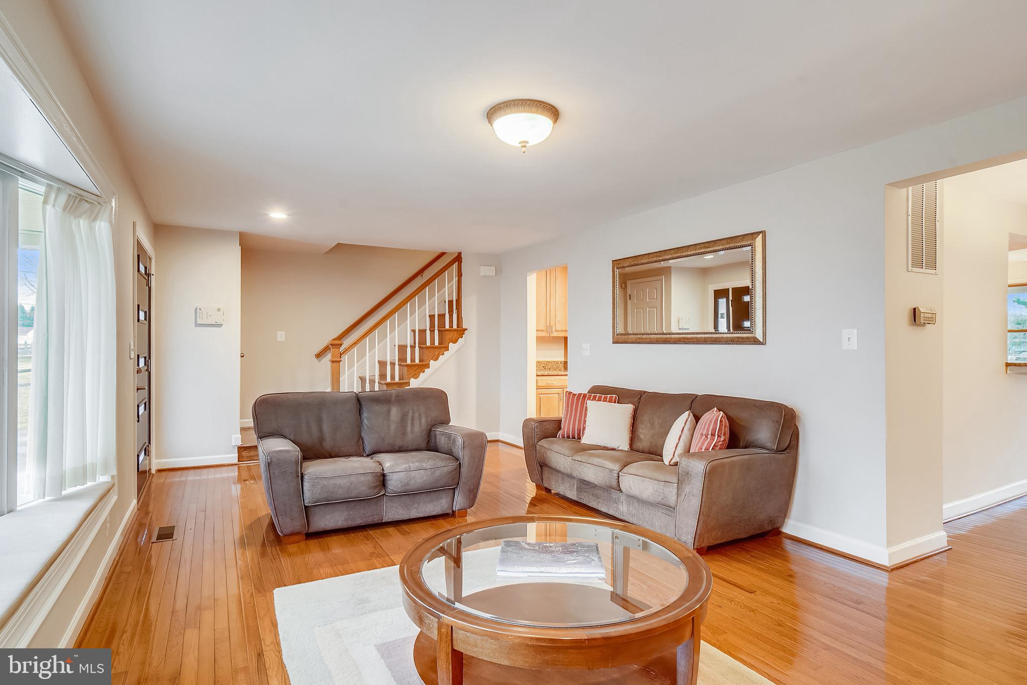 ROLLING KNOLLS - Residential