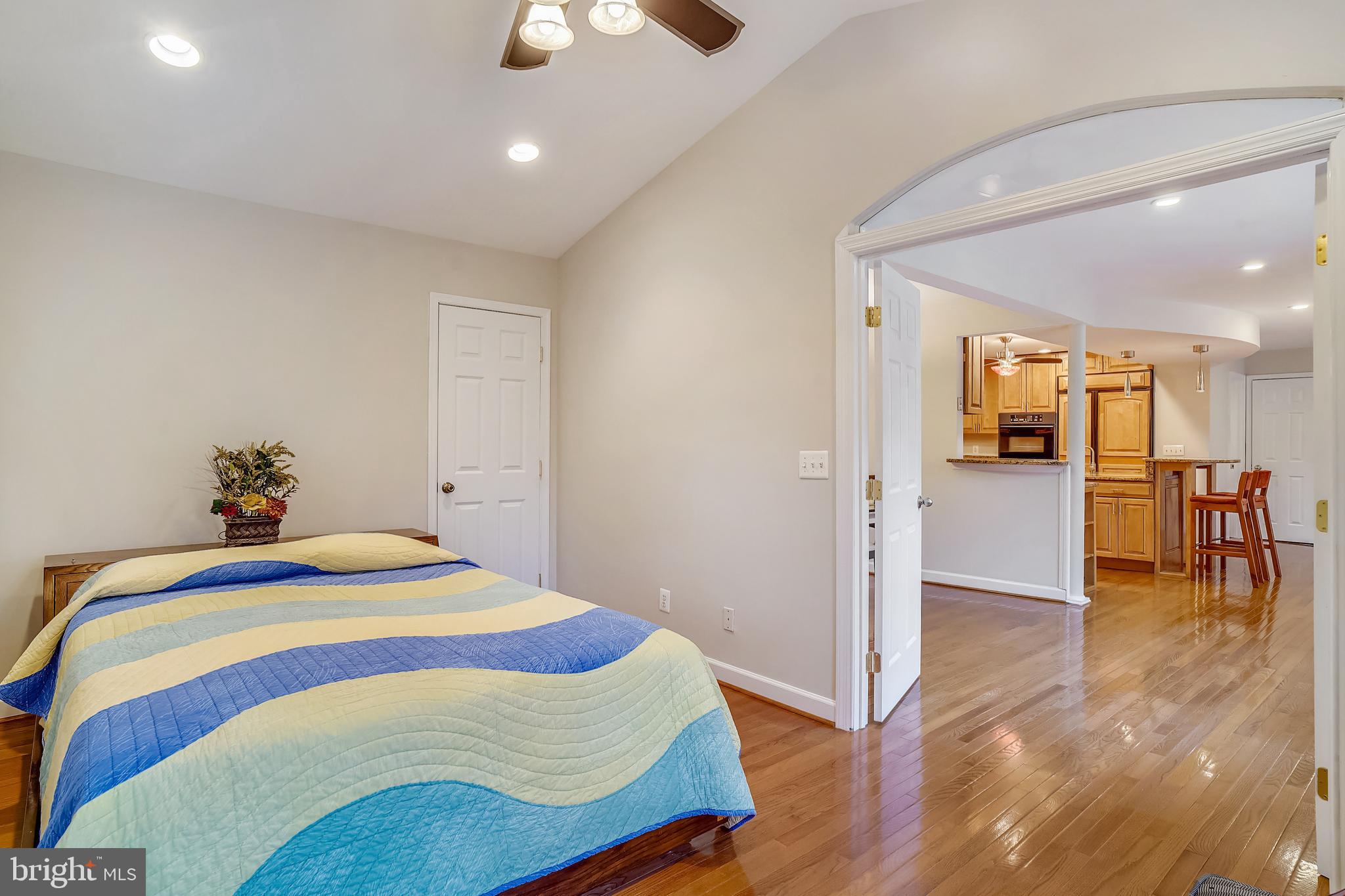 ROLLING KNOLLS - Residential