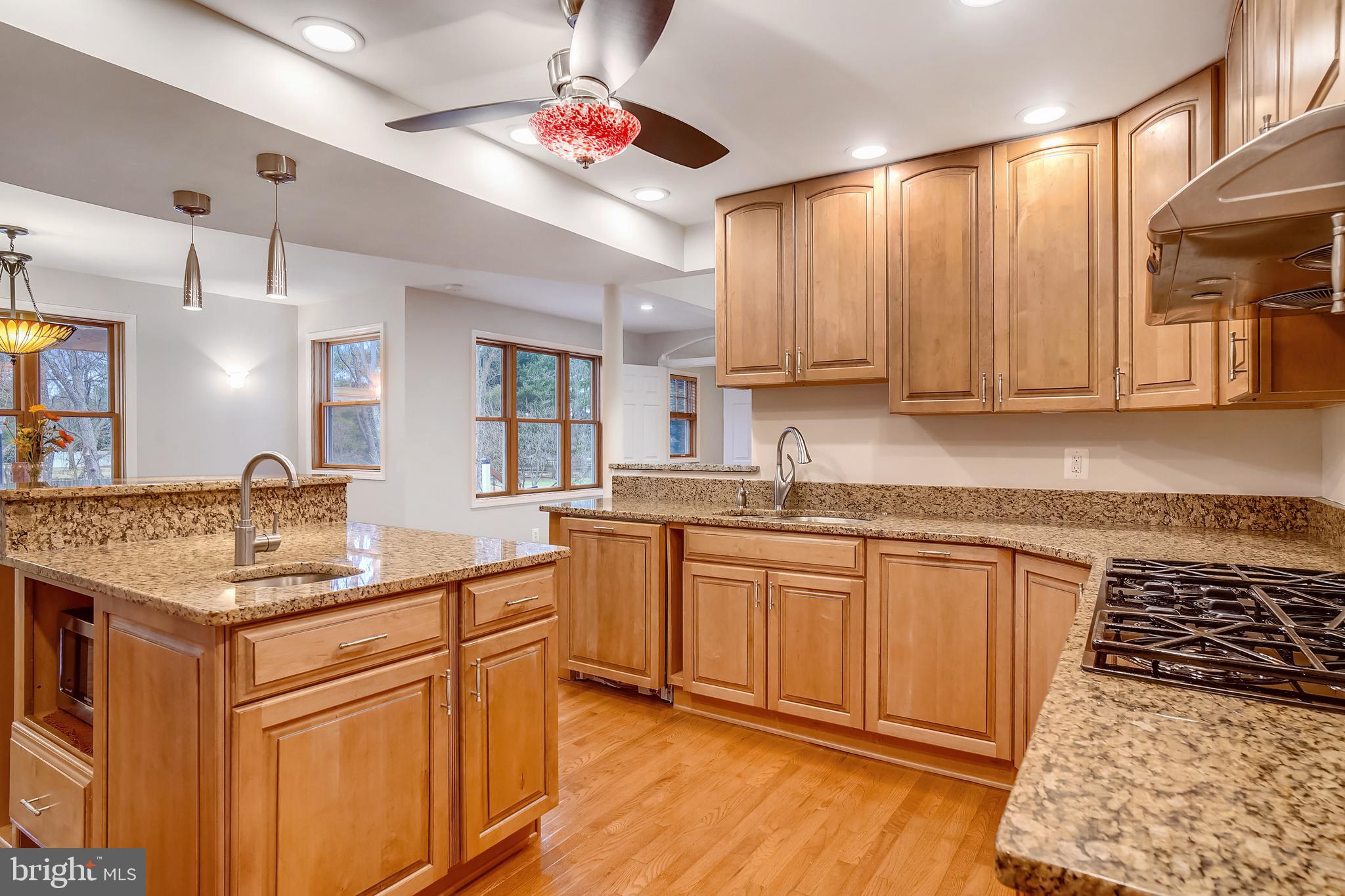 ROLLING KNOLLS - Residential