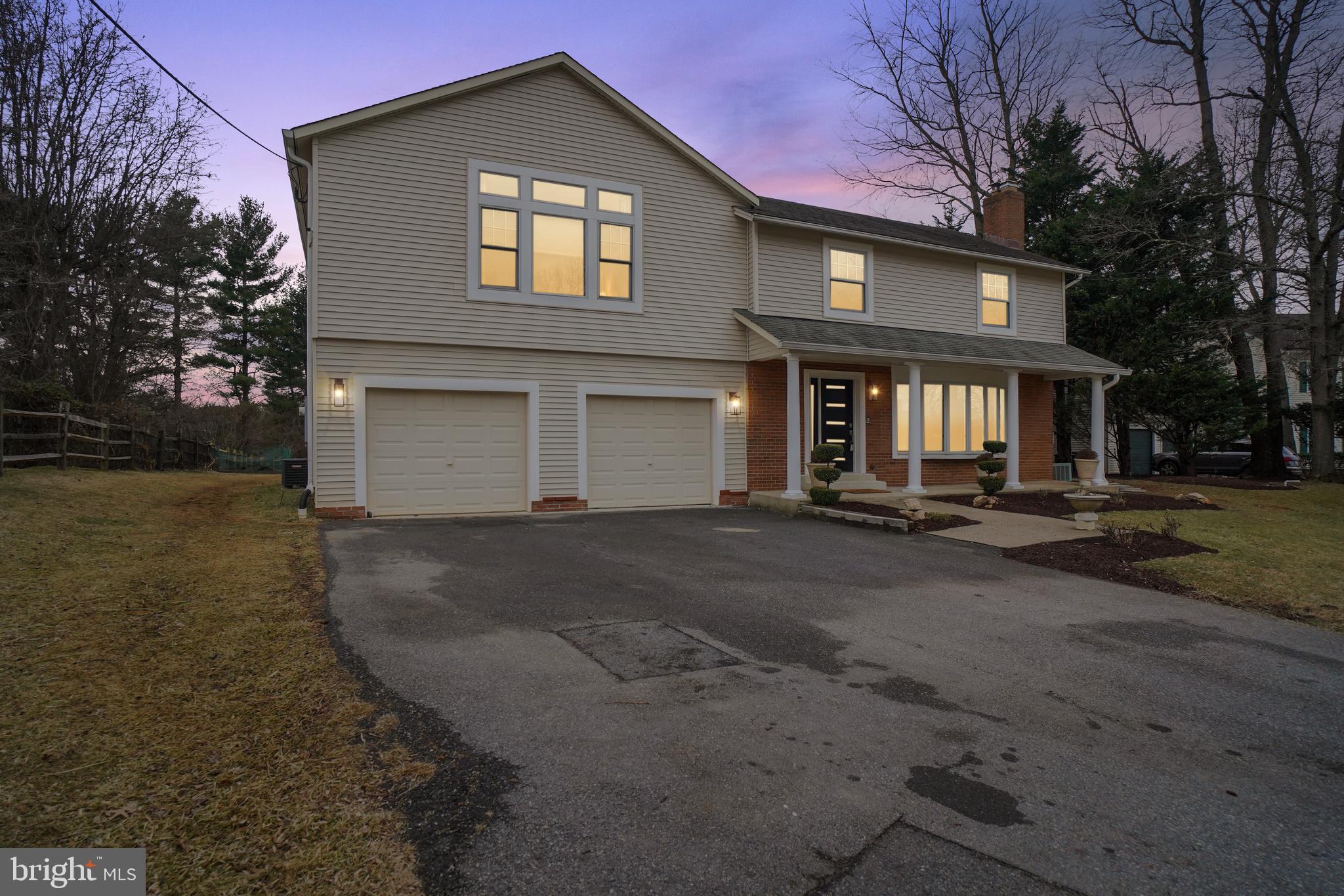 ROLLING KNOLLS - Residential