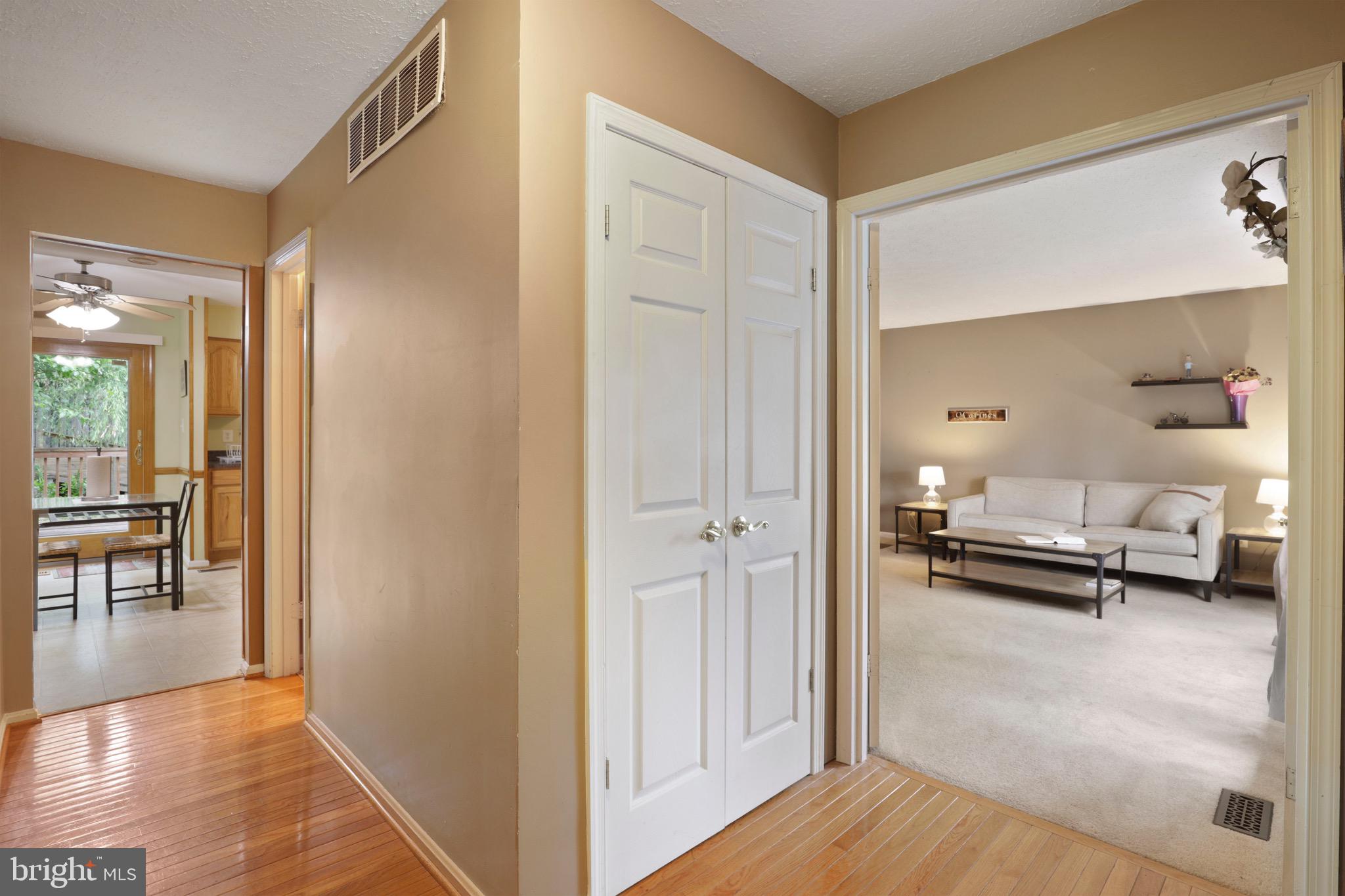 OAK HURST - Residential