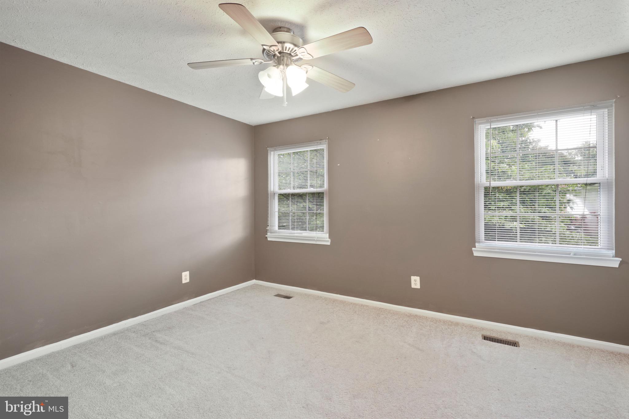 OAK HURST - Residential