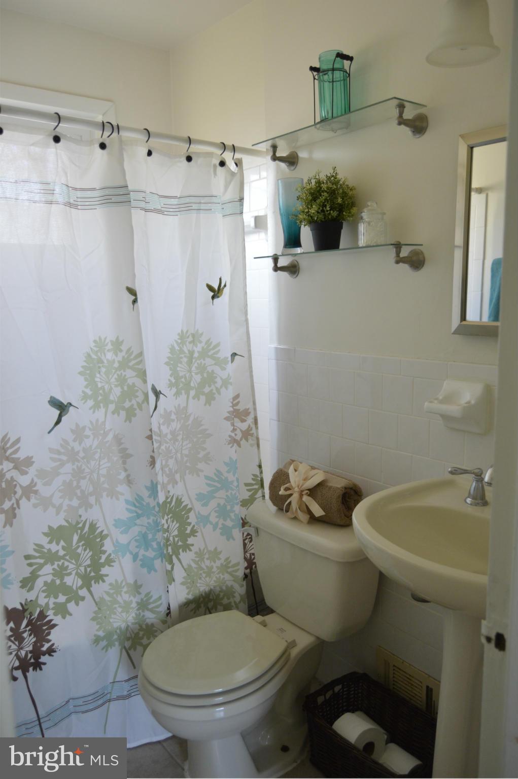 LAUREL GARDENS - Residential