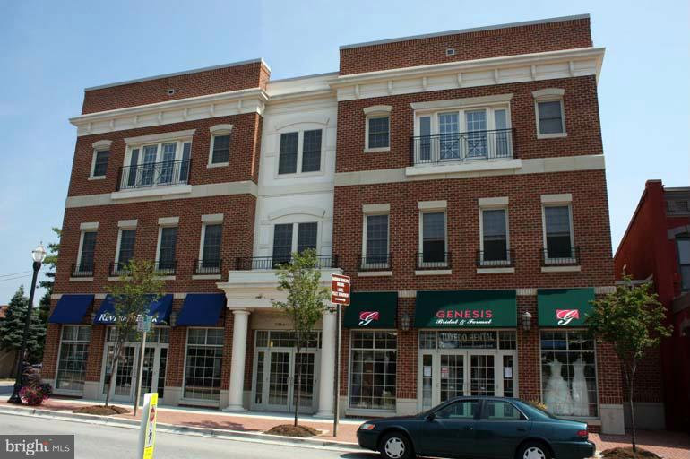 LAUREL GARDENS - Residential