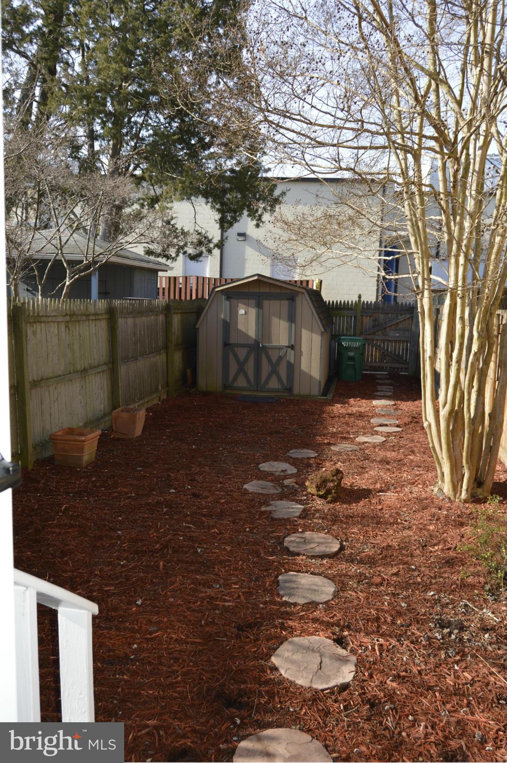 LAUREL GARDENS - Residential