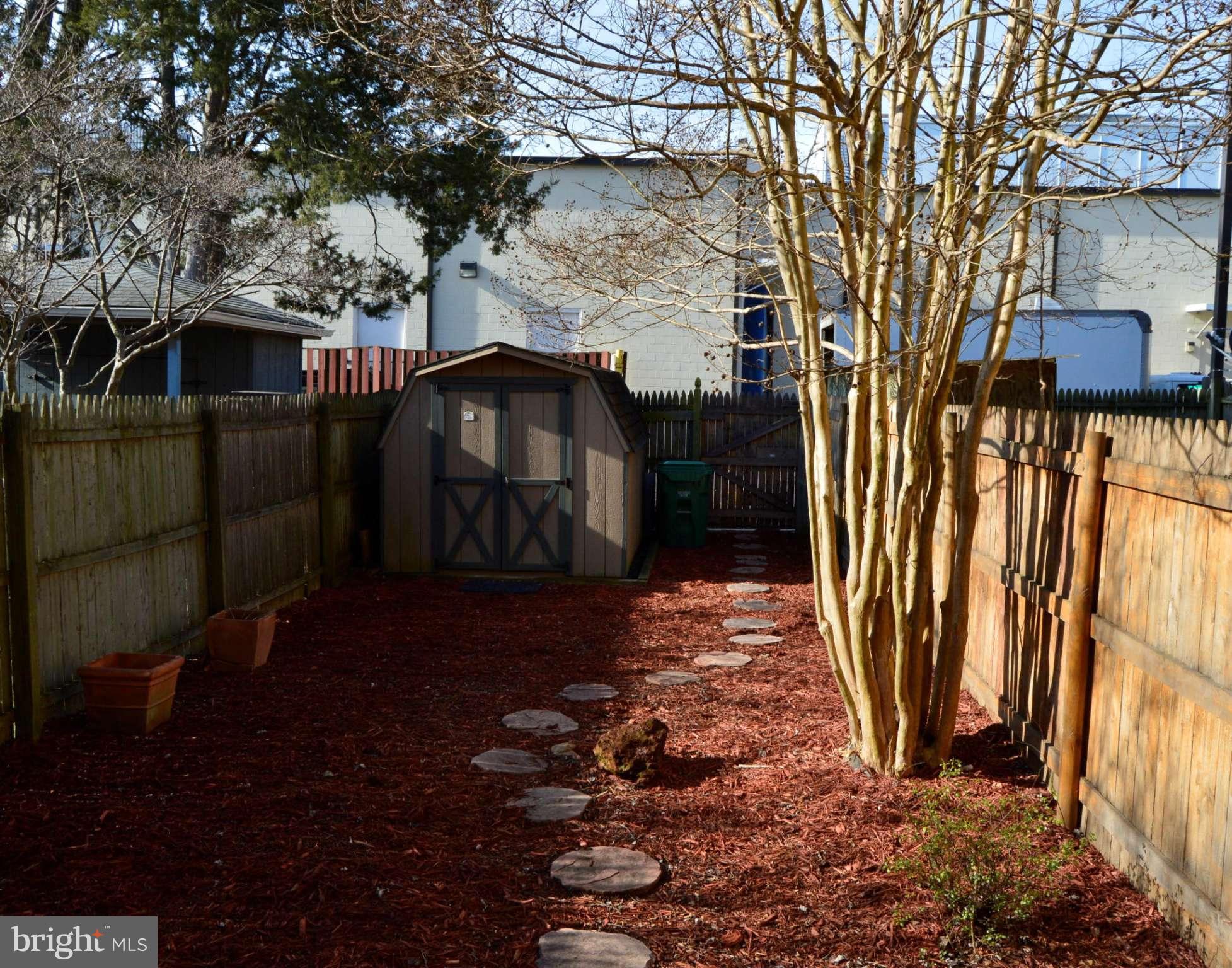 LAUREL GARDENS - Residential