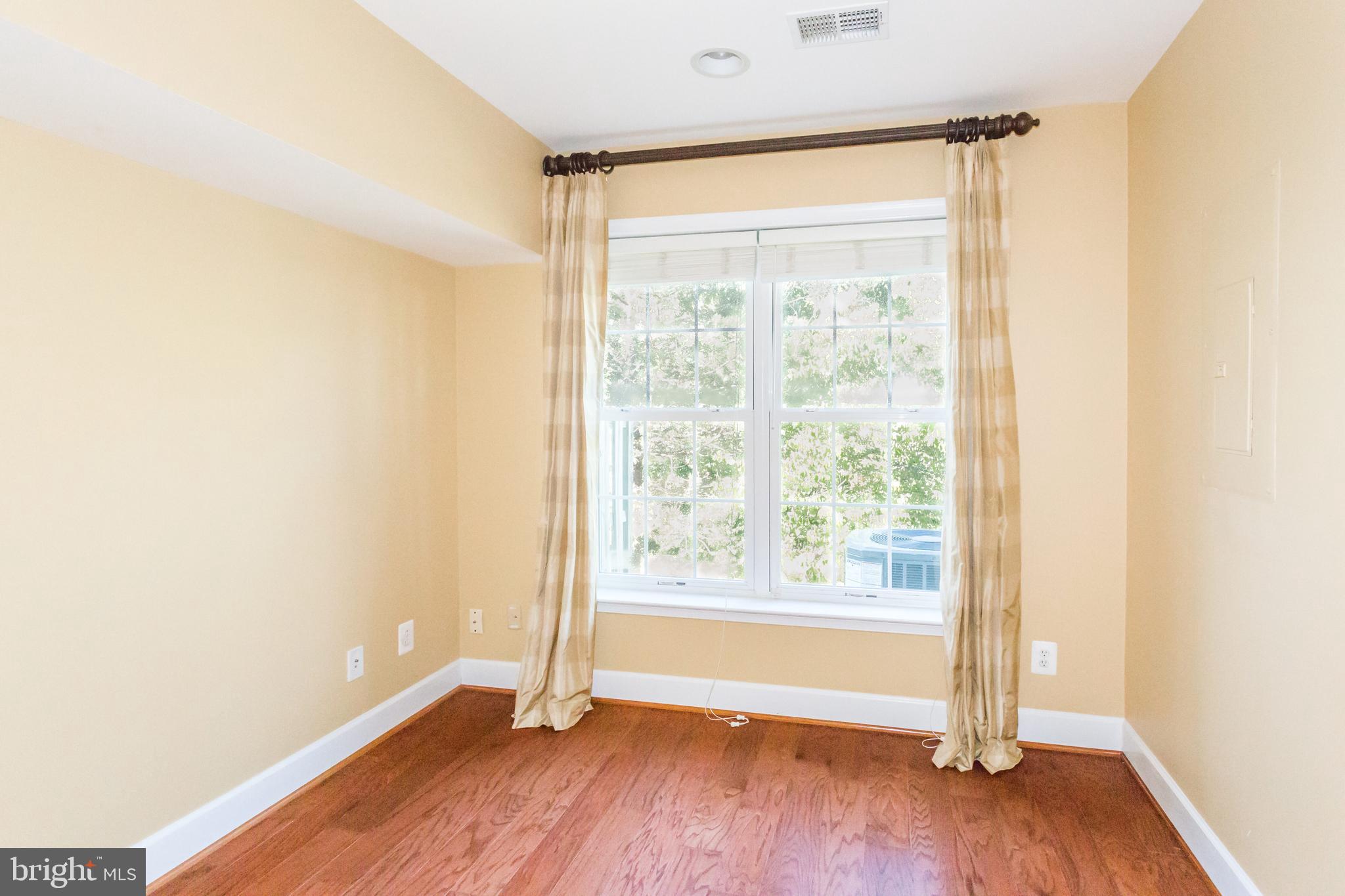 COPPERMINE CROSSING - Residential Lease