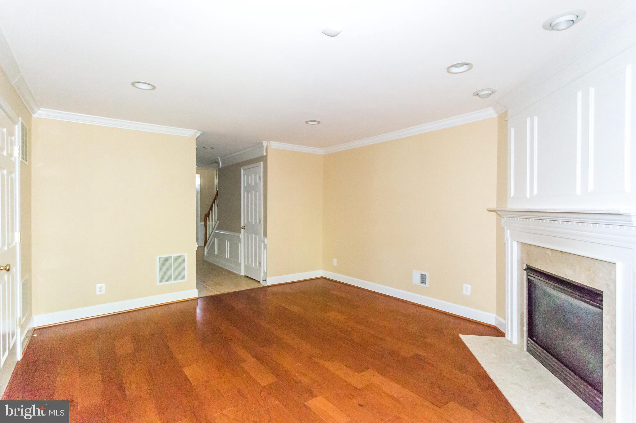 COPPERMINE CROSSING - Residential Lease