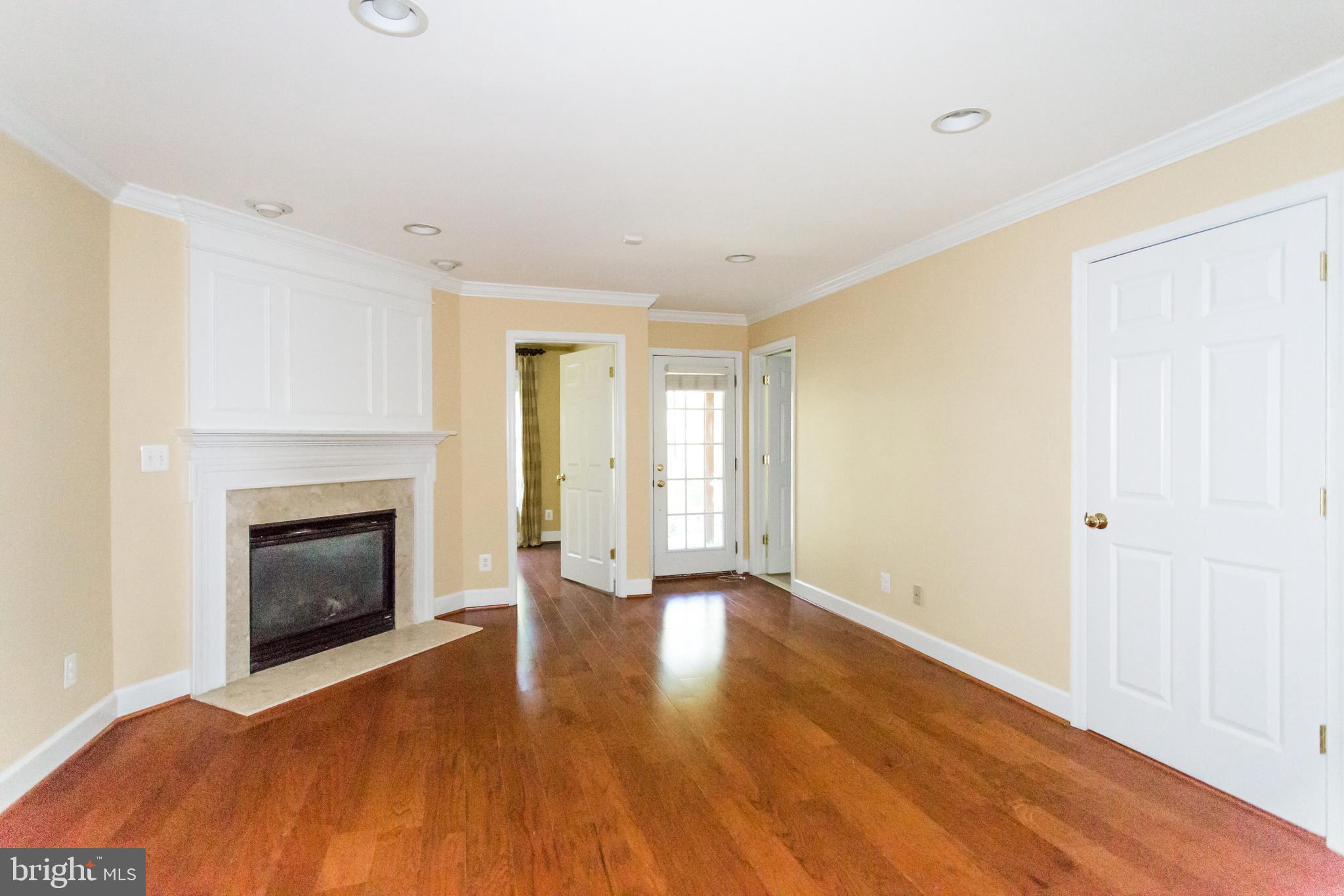 COPPERMINE CROSSING - Residential Lease