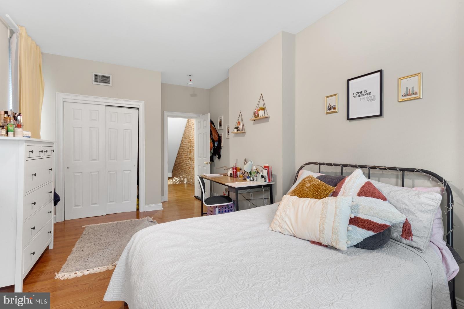 GRADUATE HOSPITAL - Residential Lease