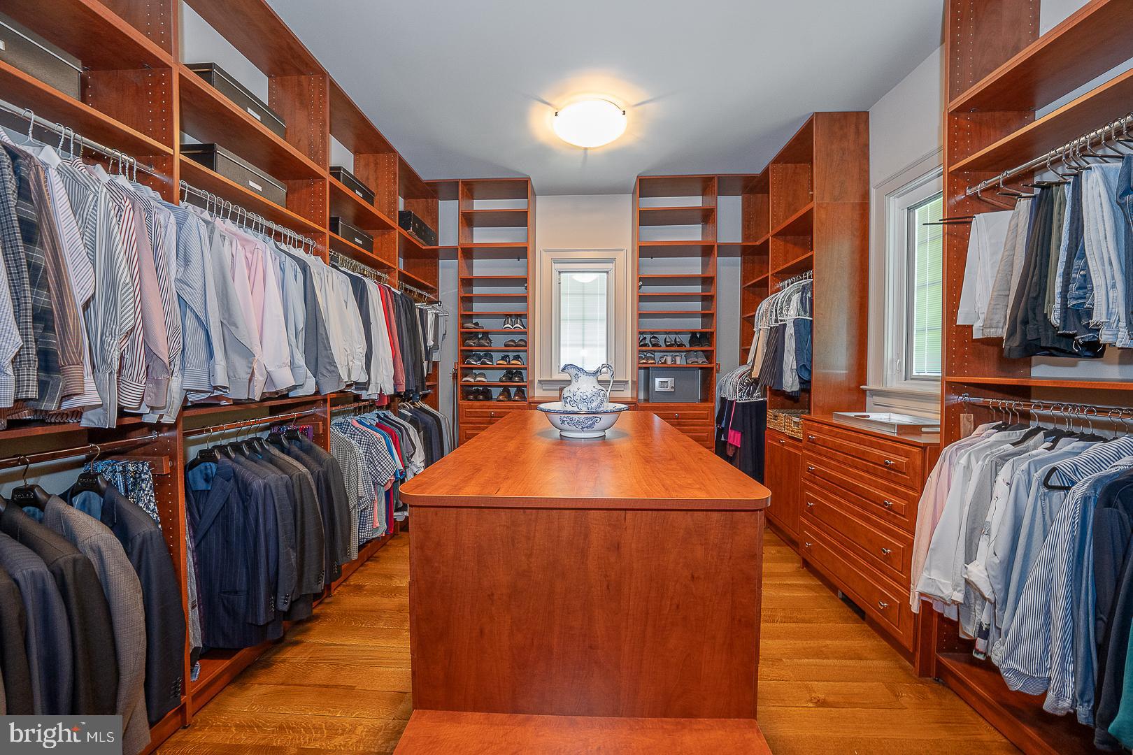 WYNNEWOOD - Residential