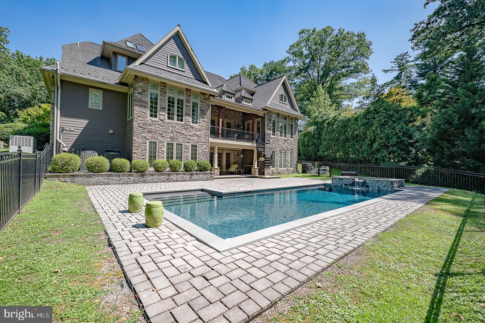 WYNNEWOOD - Residential