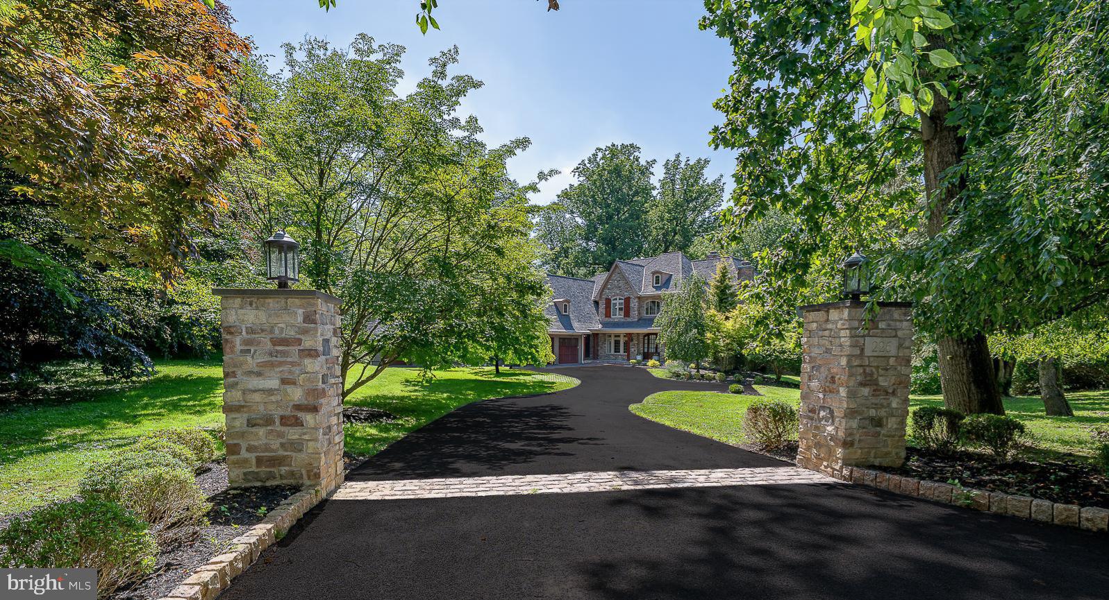 WYNNEWOOD - Residential