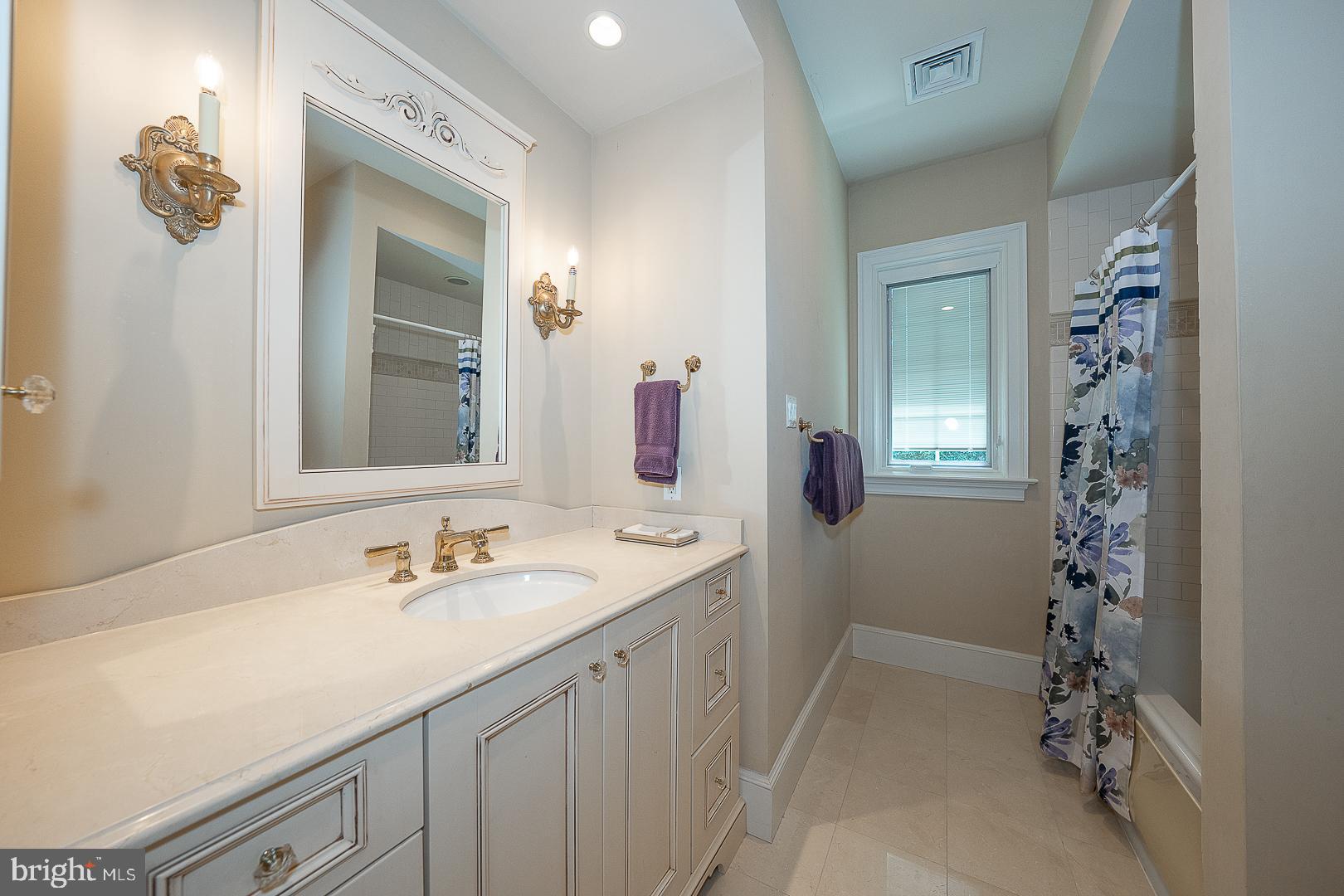 WYNNEWOOD - Residential