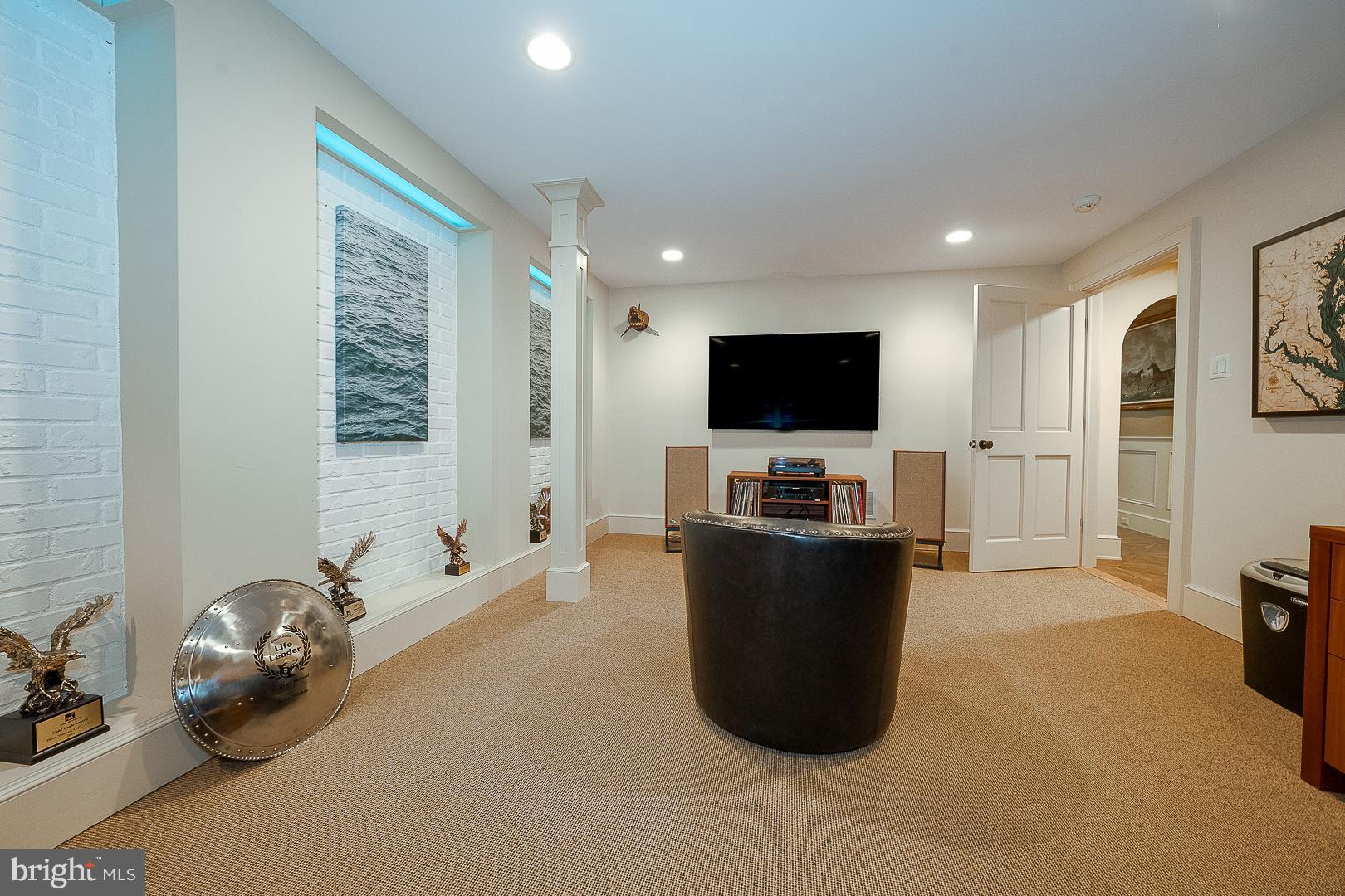 WYNNEWOOD - Residential