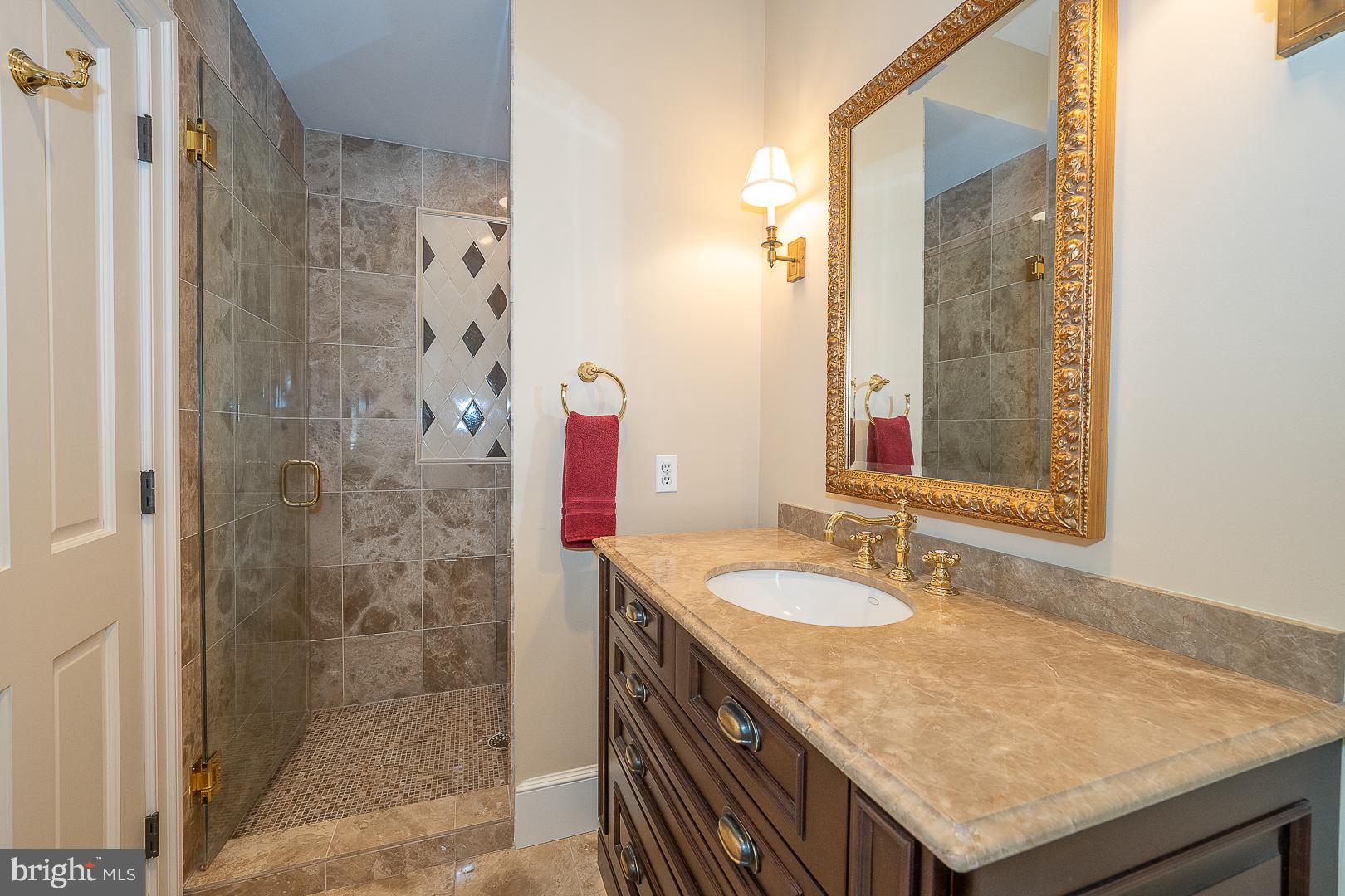 WYNNEWOOD - Residential