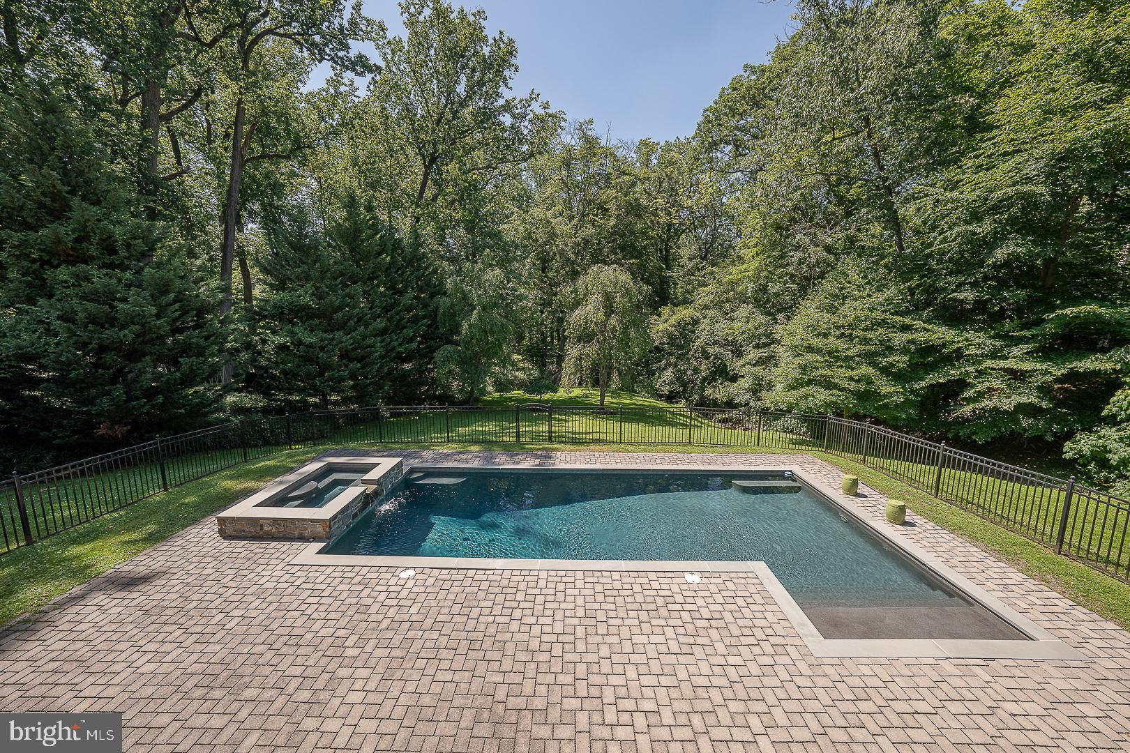 WYNNEWOOD - Residential