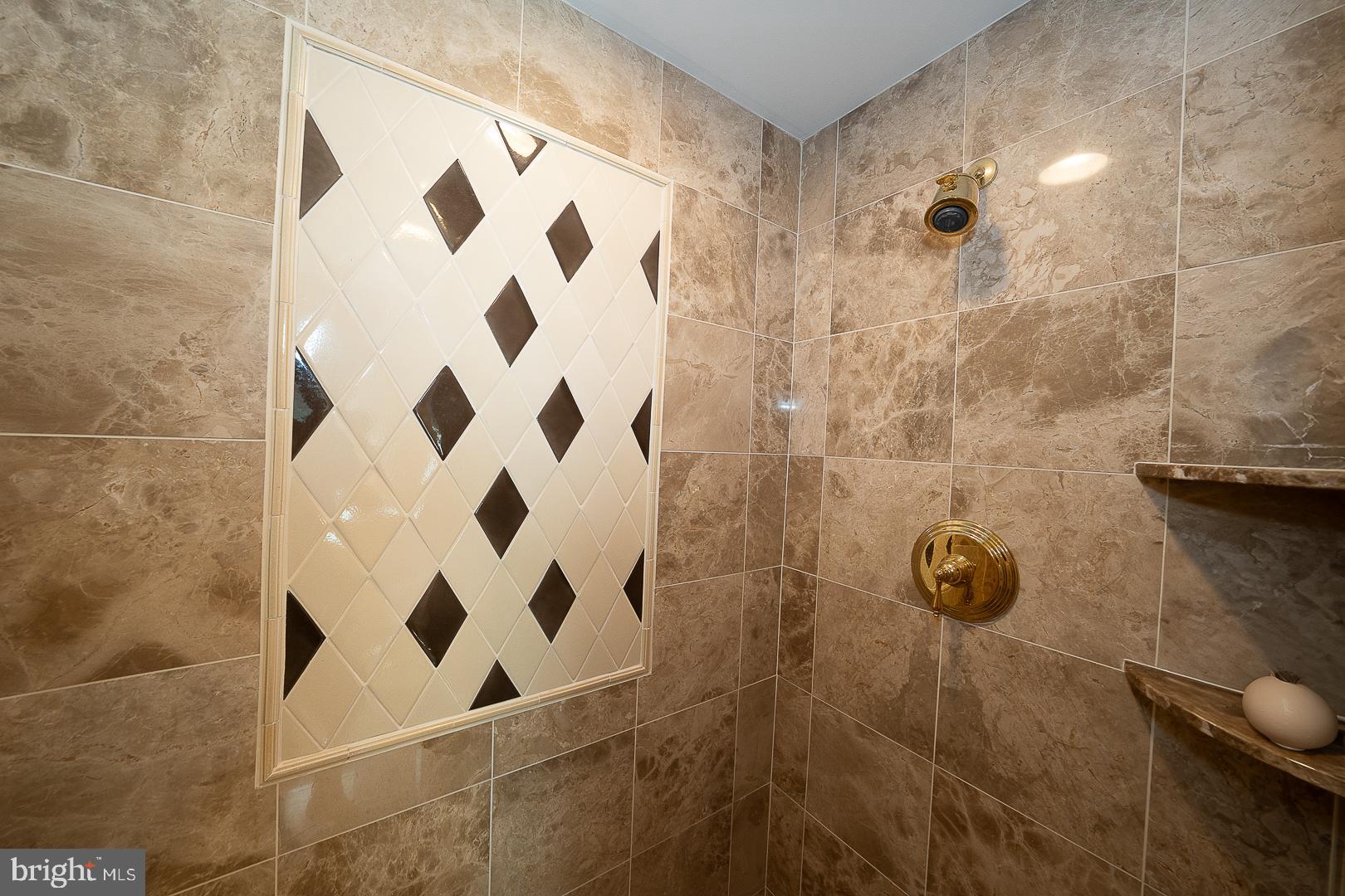 WYNNEWOOD - Residential