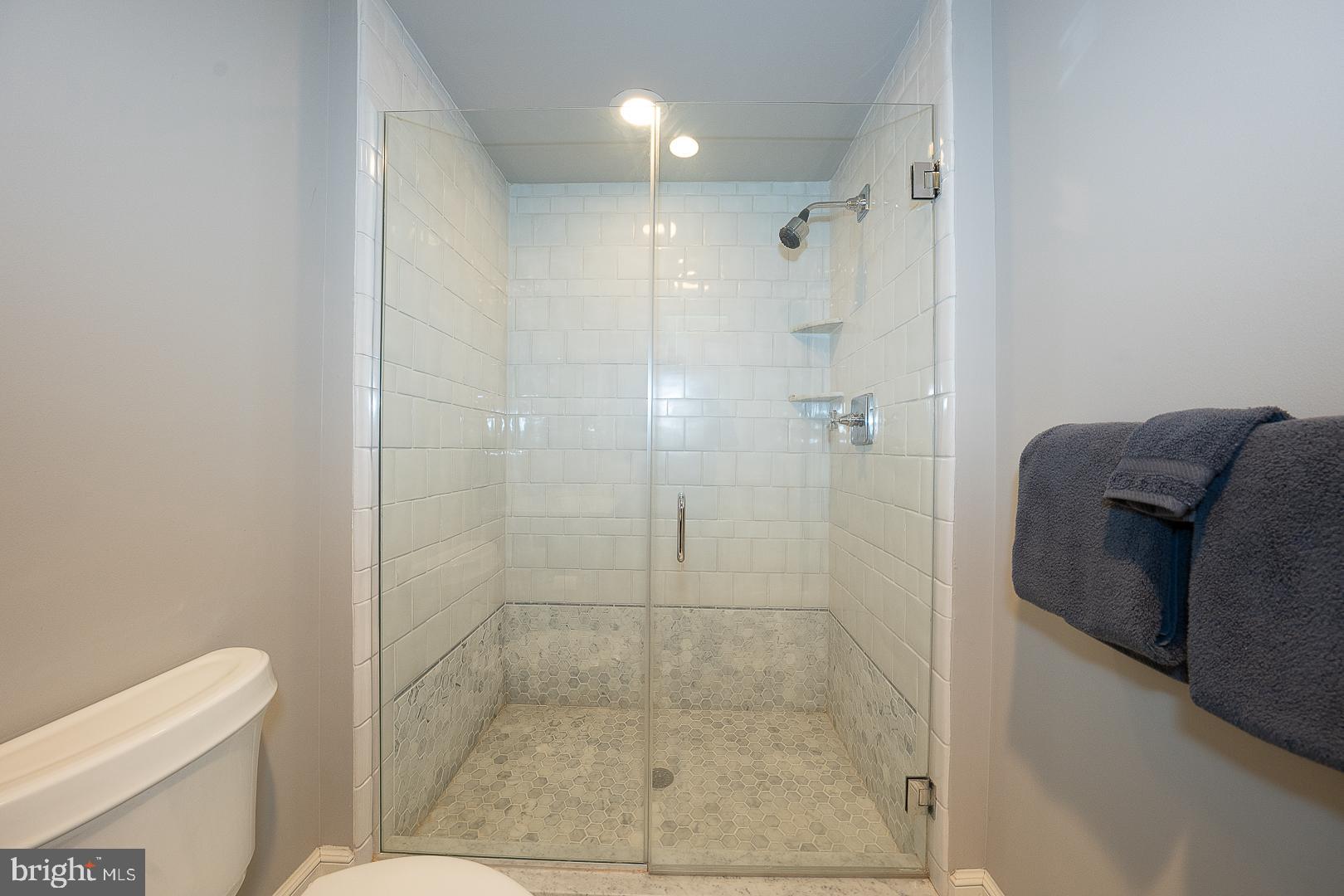 WYNNEWOOD - Residential