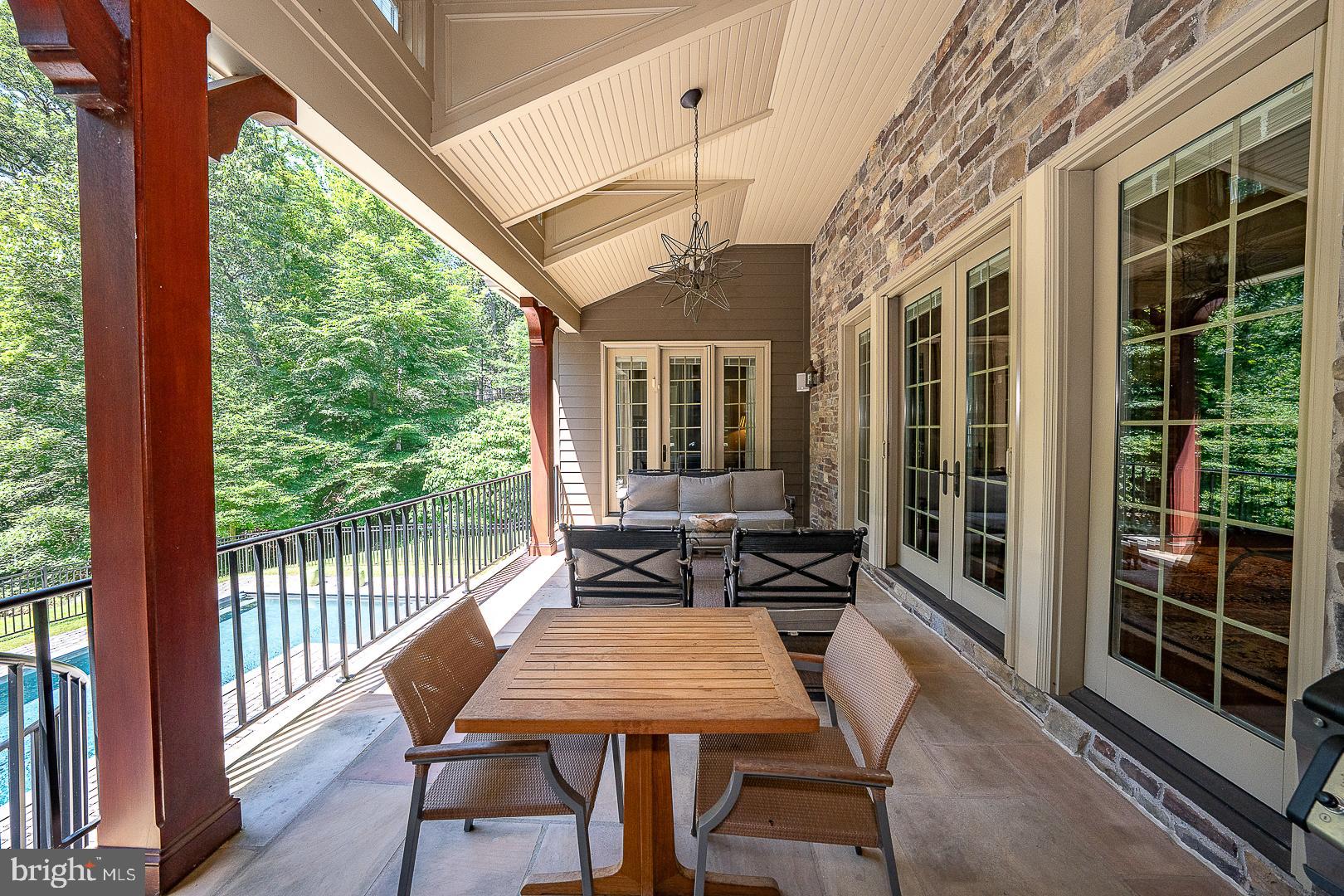 WYNNEWOOD - Residential