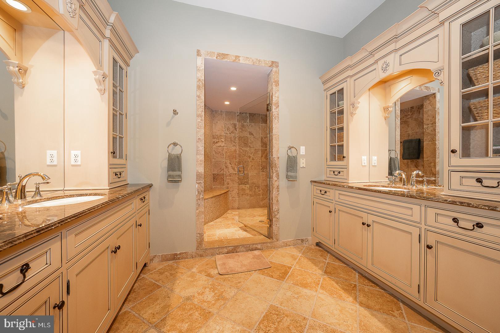 WYNNEWOOD - Residential