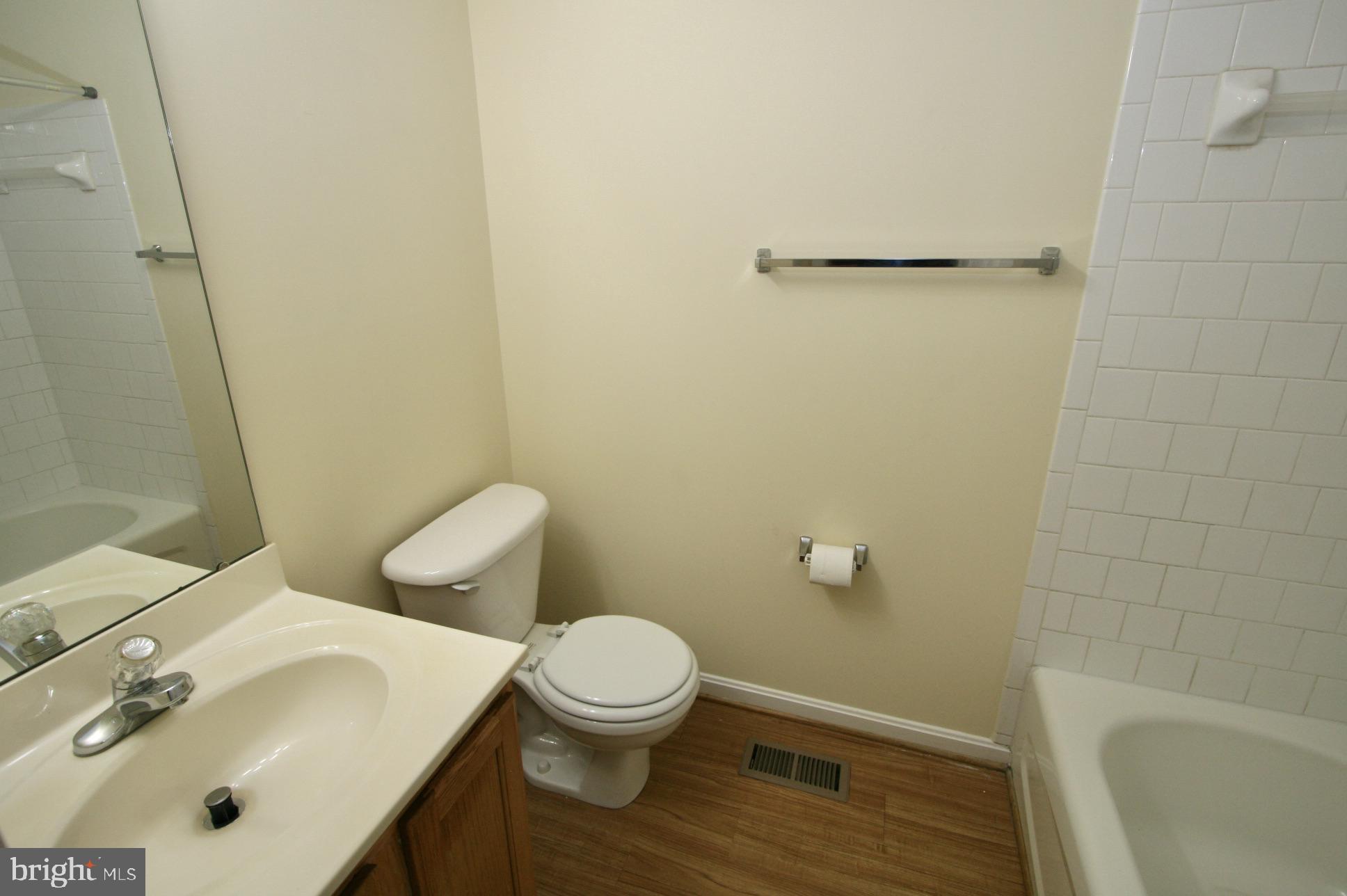 VICTORIA PARK SUB - Residential Lease