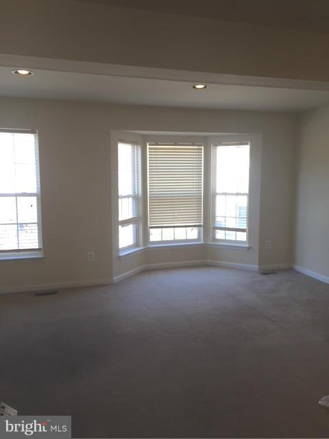 VILLAGE TOWNS - Residential