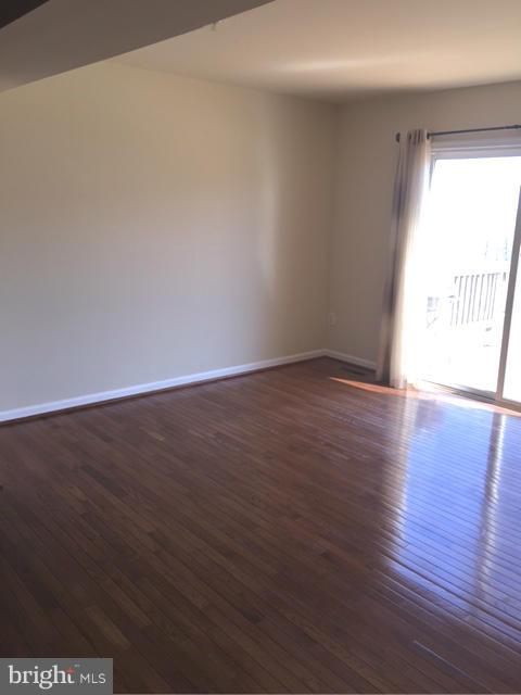 VILLAGE TOWNS - Residential