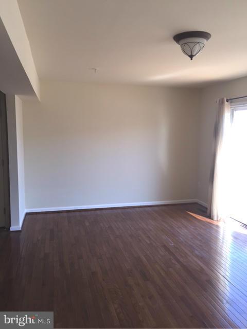 VILLAGE TOWNS - Residential