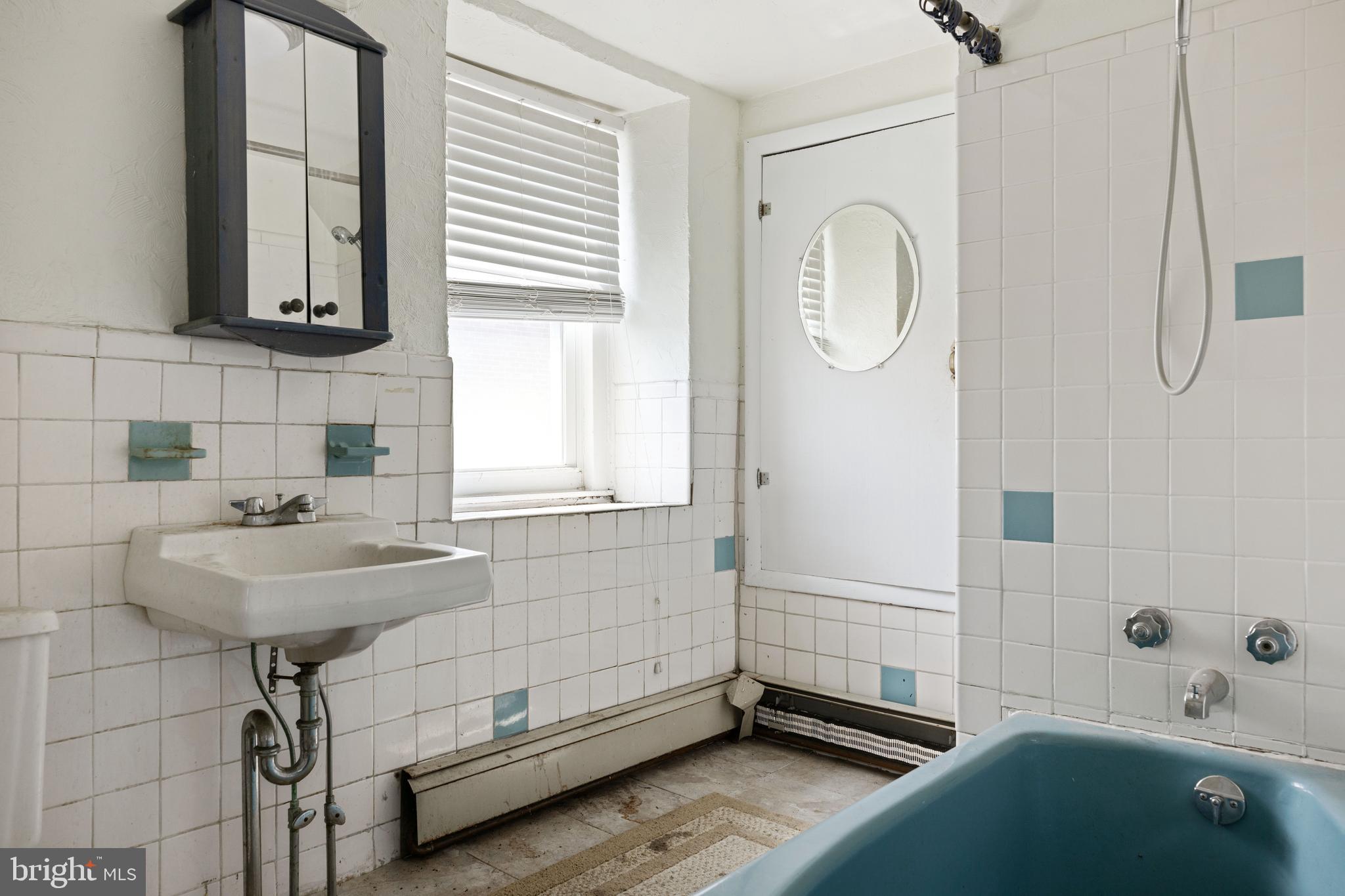 ROXBOROUGH - Residential Income