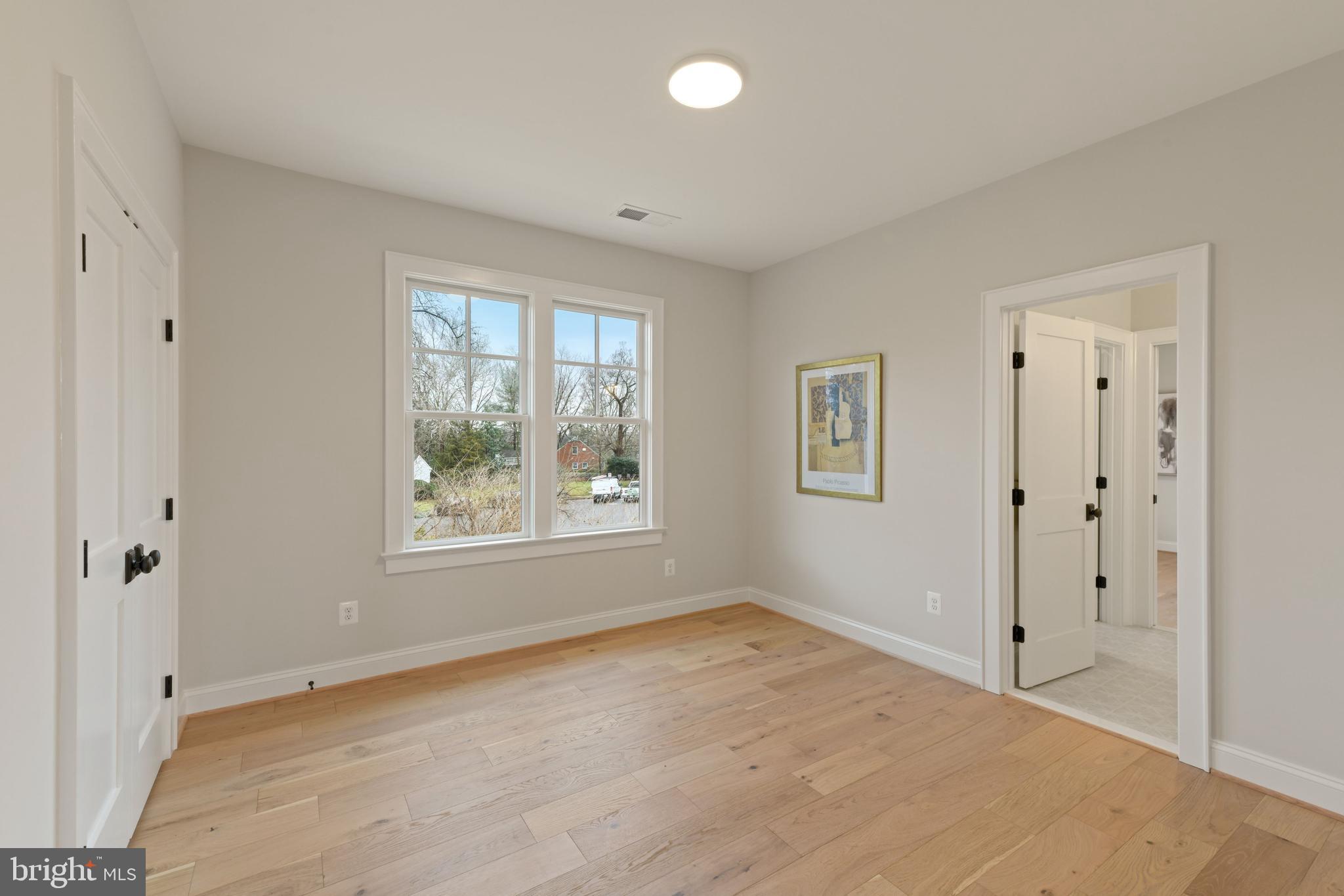 EAST FALLS CHURCH - Residential