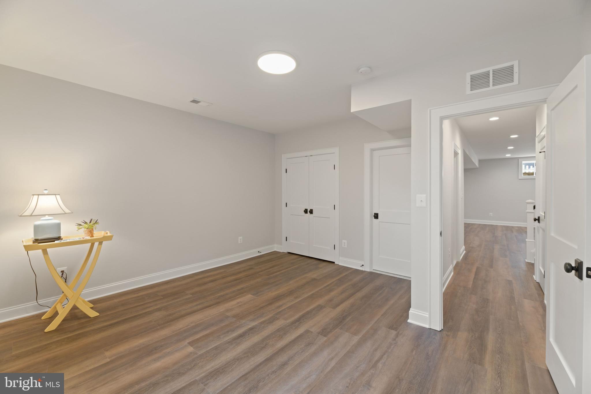 EAST FALLS CHURCH - Residential