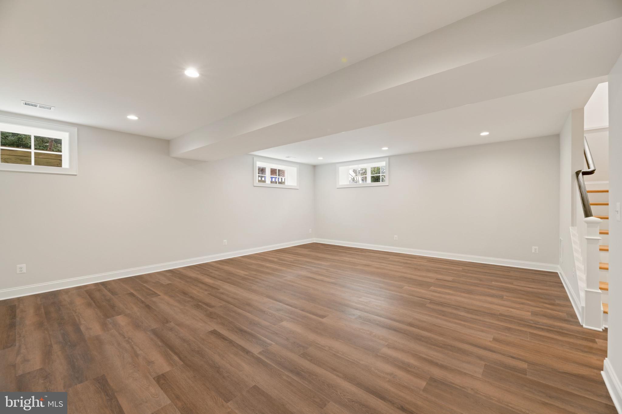 EAST FALLS CHURCH - Residential