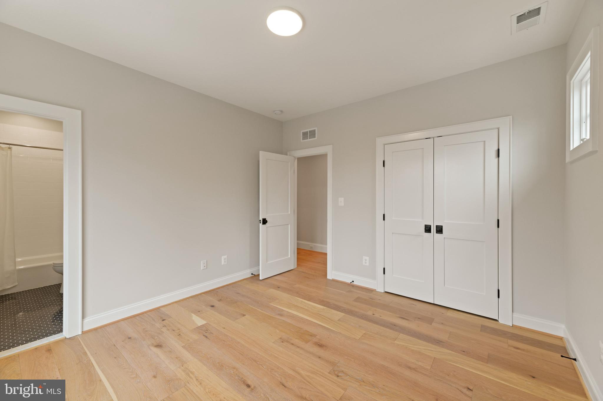 EAST FALLS CHURCH - Residential