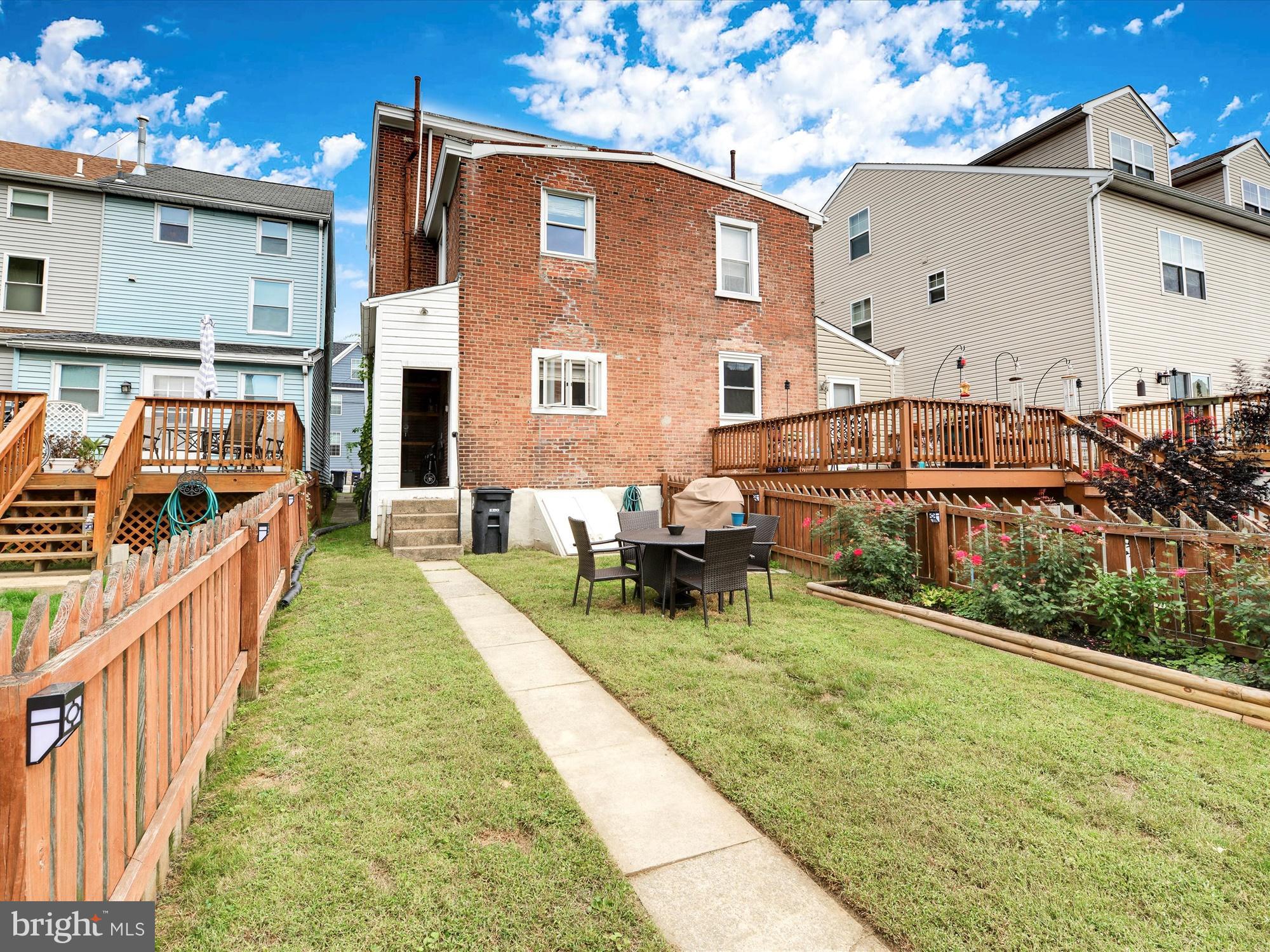 CONSHOHOCKEN - Residential