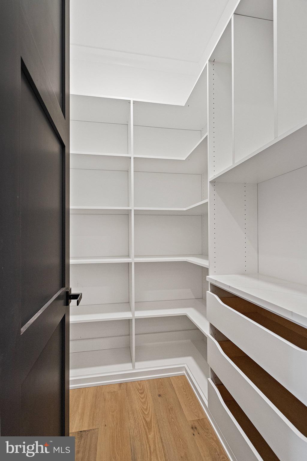 EL NIDO ESTATES - Residential