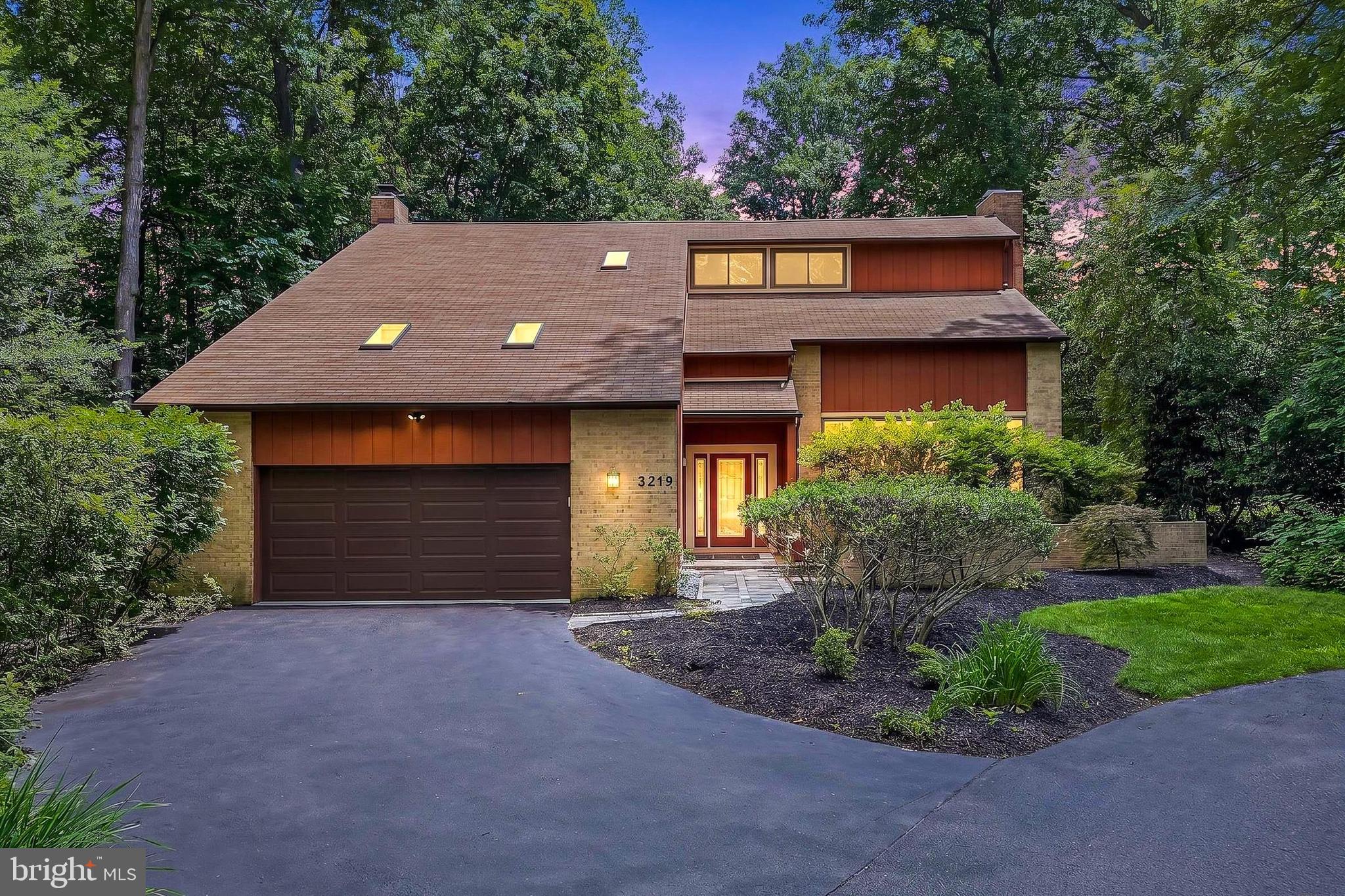 3219 FOXVALE DRIVE