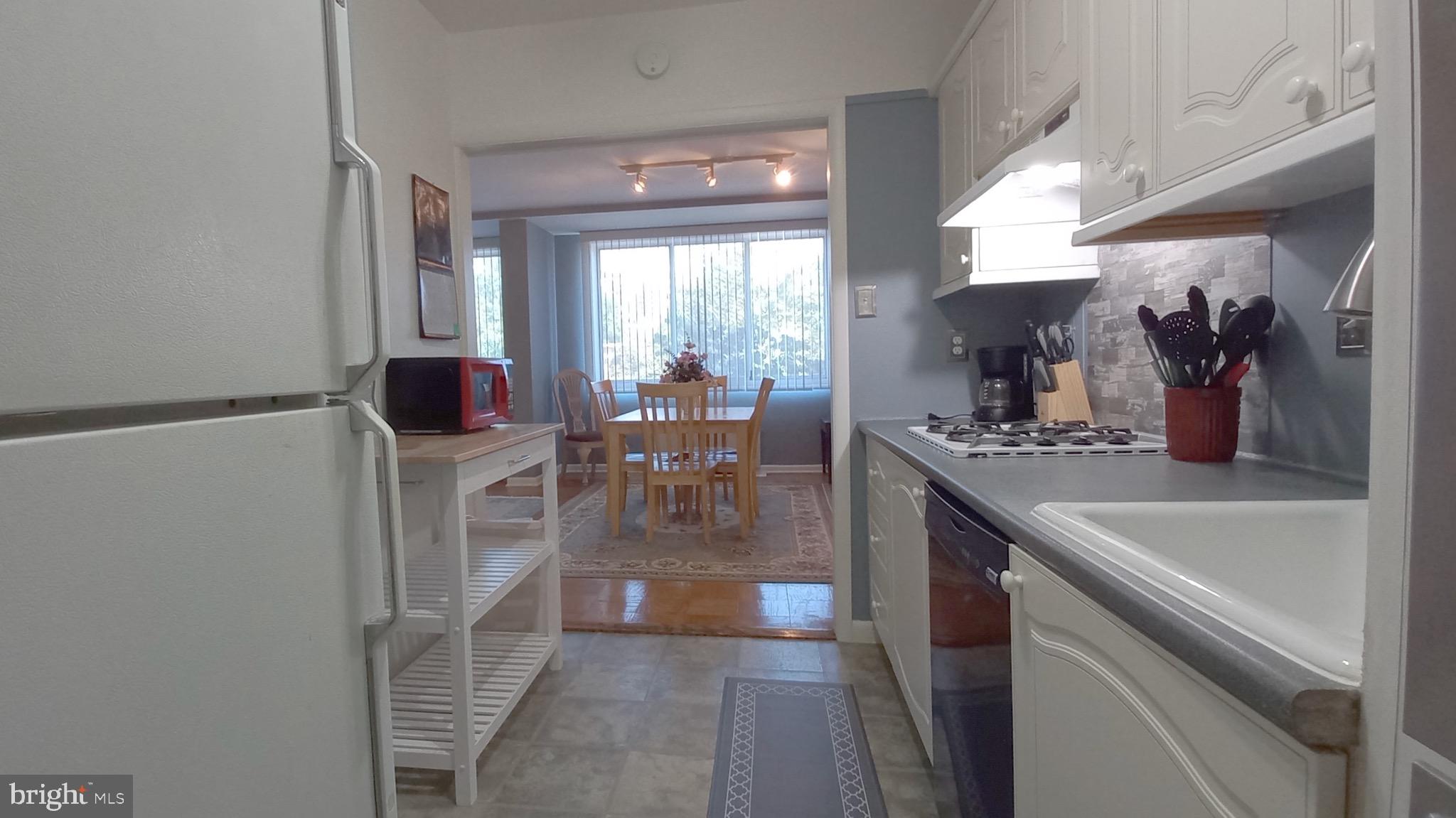 GROSVENOR PARK - Residential Lease