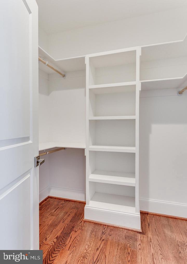 PIMMIT HILLS - Residential