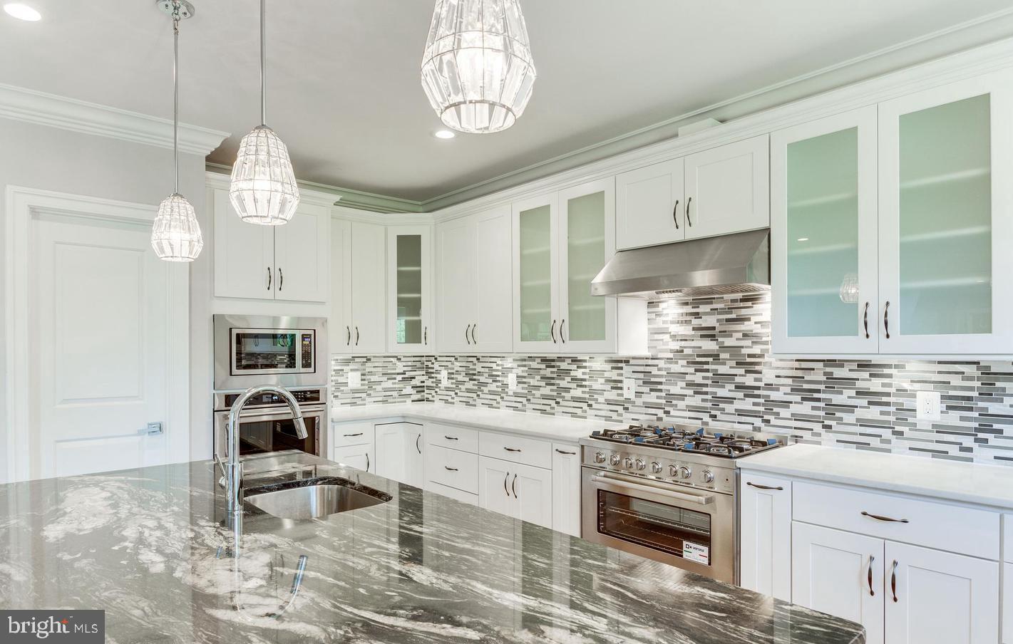 PIMMIT HILLS - Residential