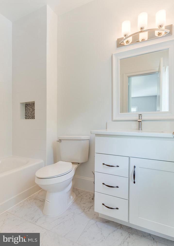 PIMMIT HILLS - Residential