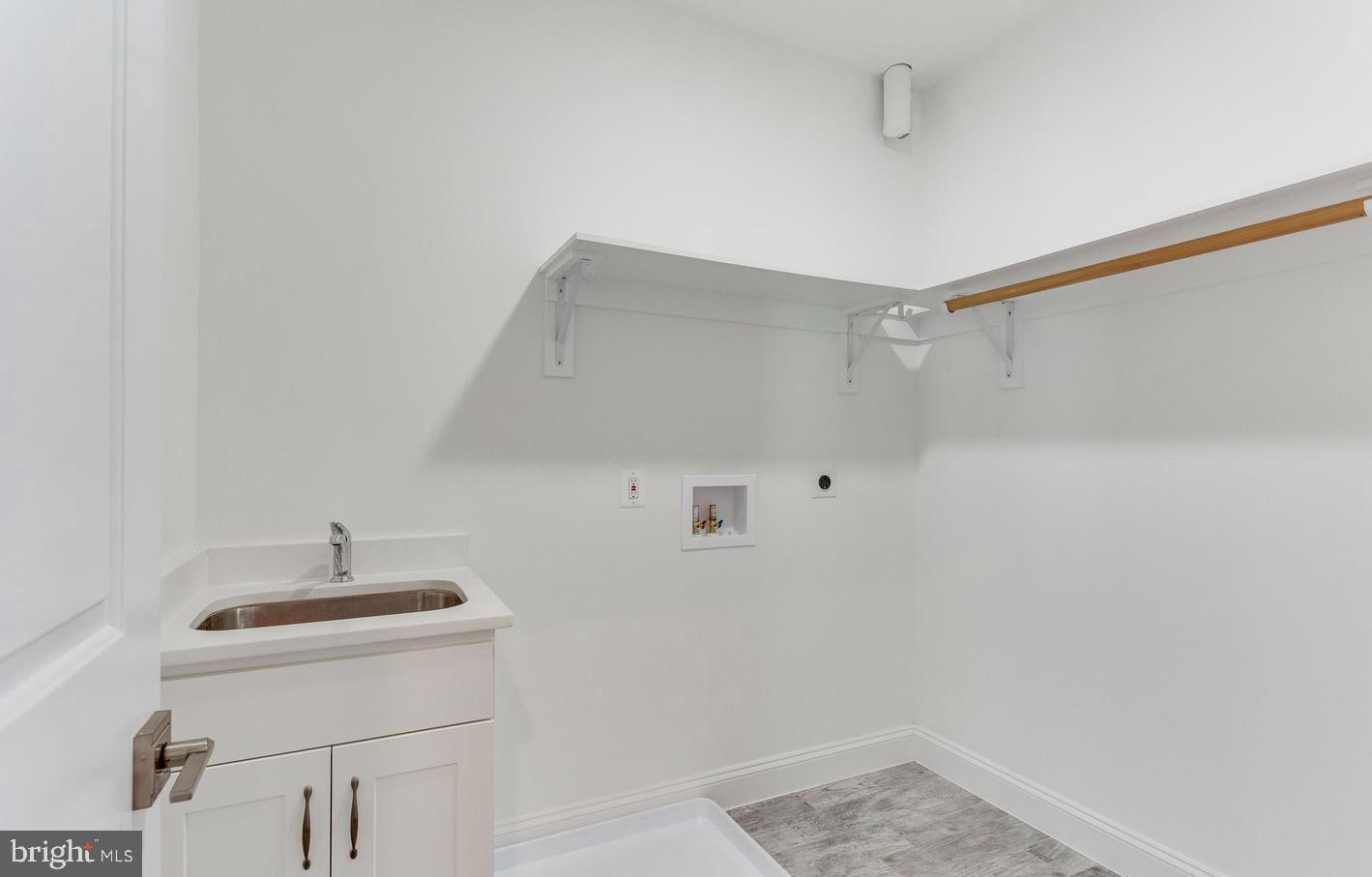 PIMMIT HILLS - Residential