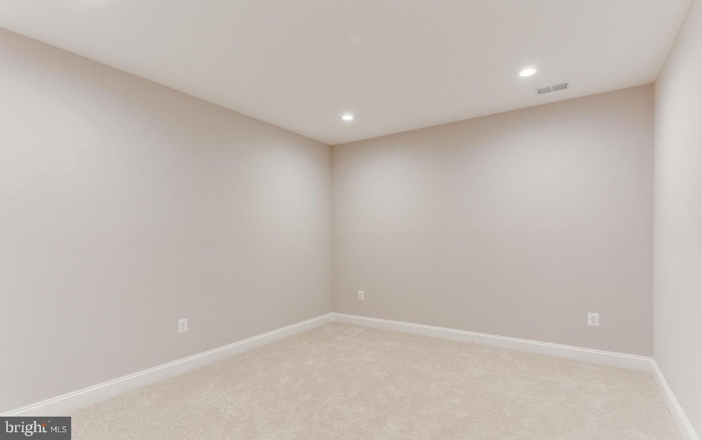 PIMMIT HILLS - Residential