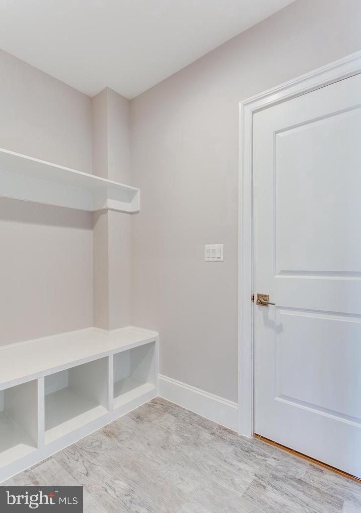 PIMMIT HILLS - Residential