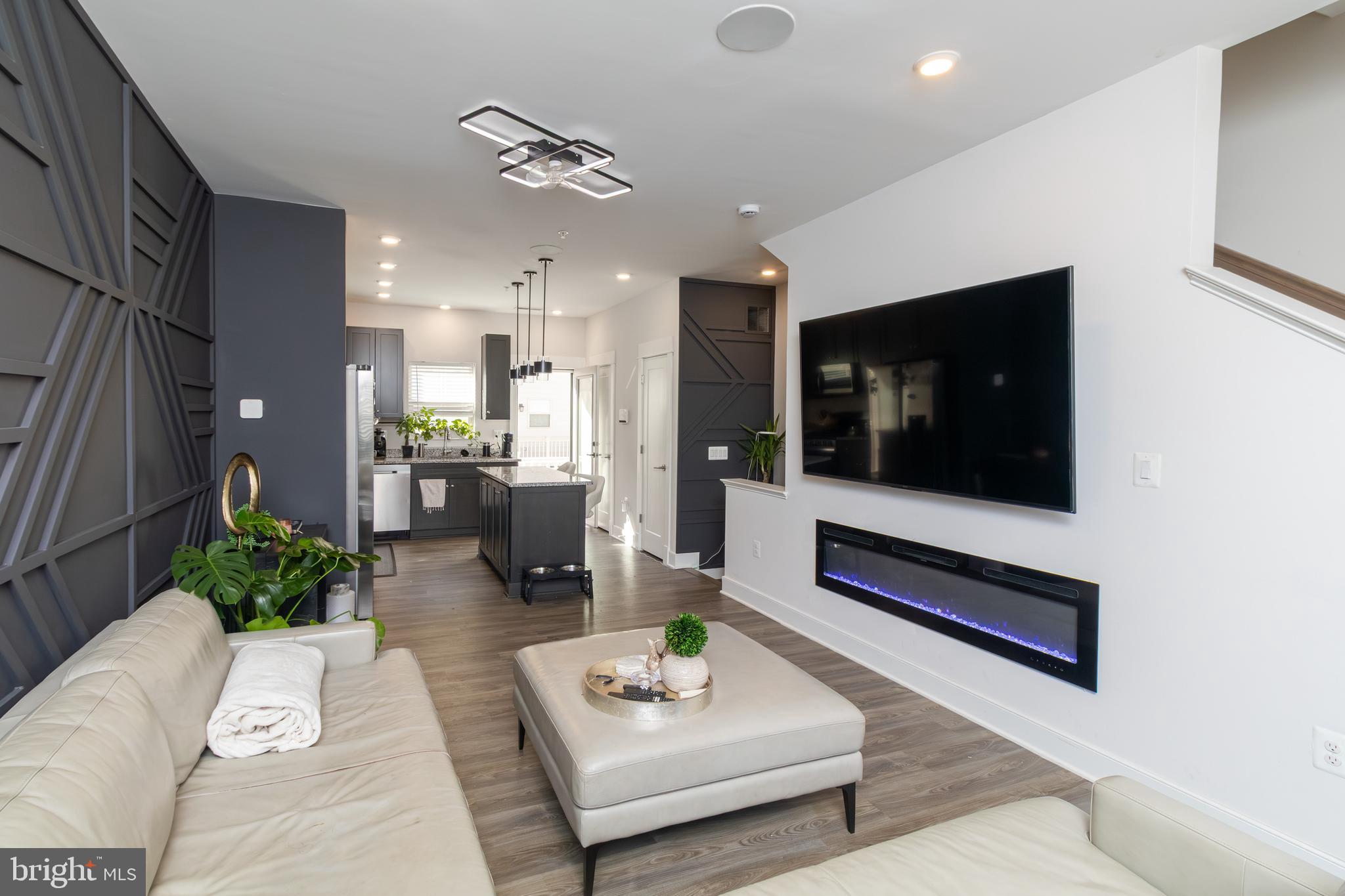 935 SYCAMORE DRIVE SE