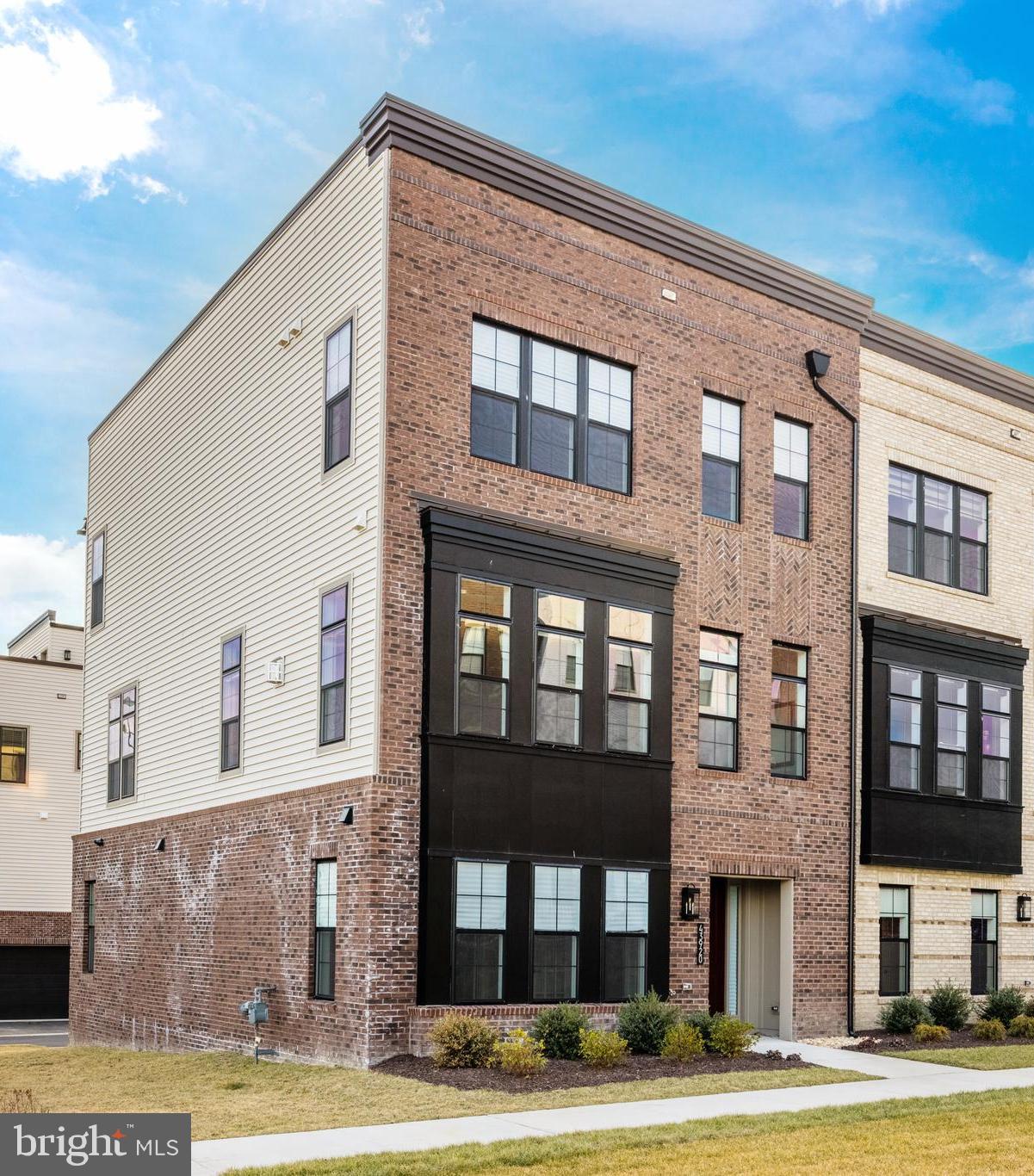 43920 LUDWELL FARM SQUARE