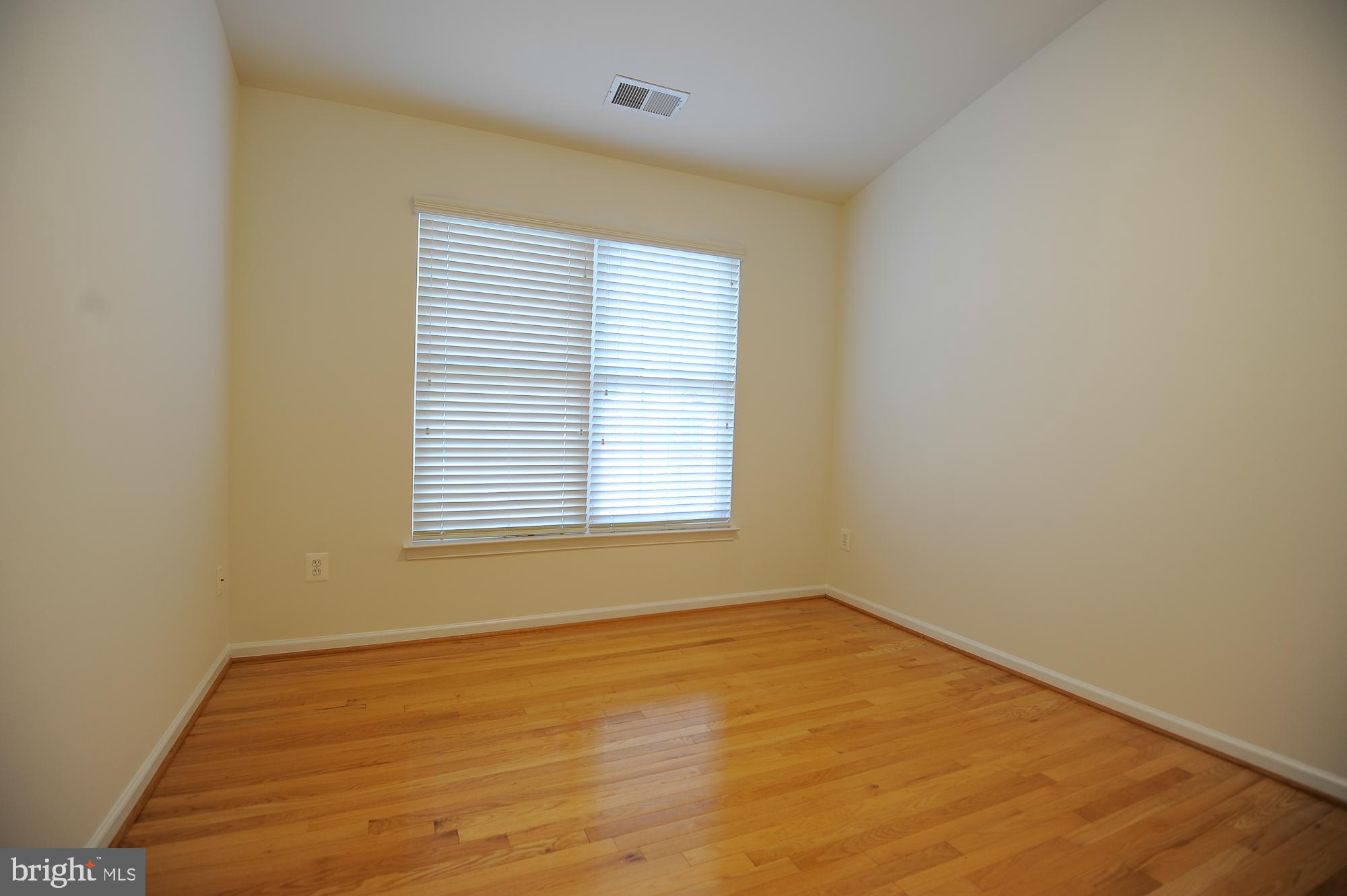 SOUTH RIDING - Residential Lease