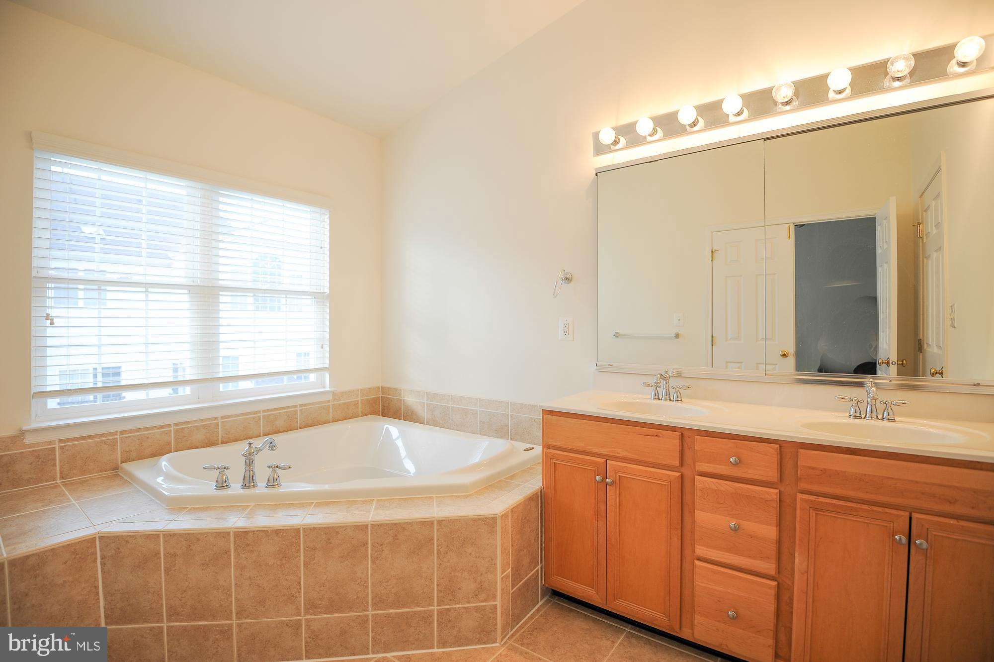 SOUTH RIDING - Residential Lease