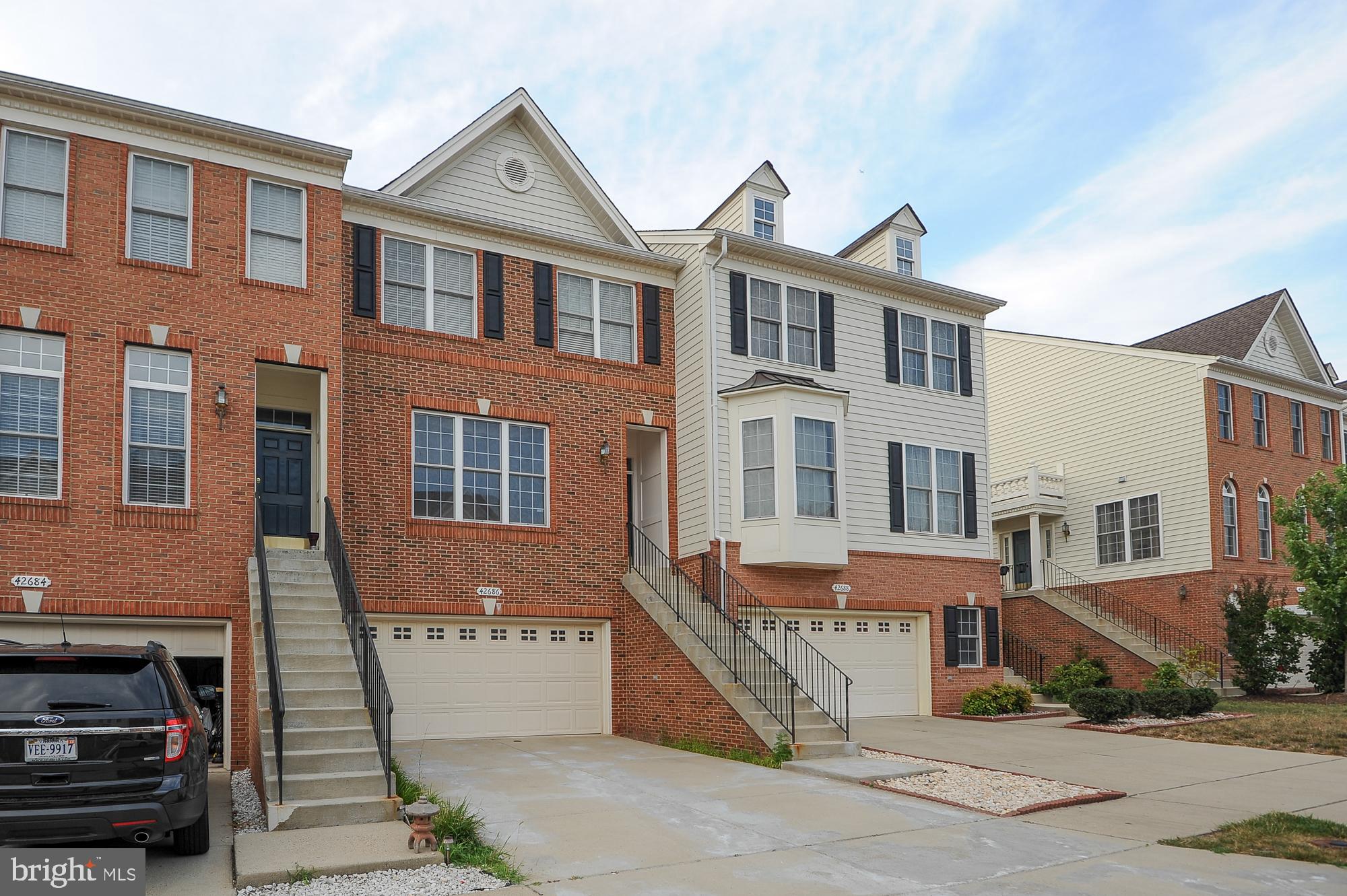 SOUTH RIDING - Residential Lease