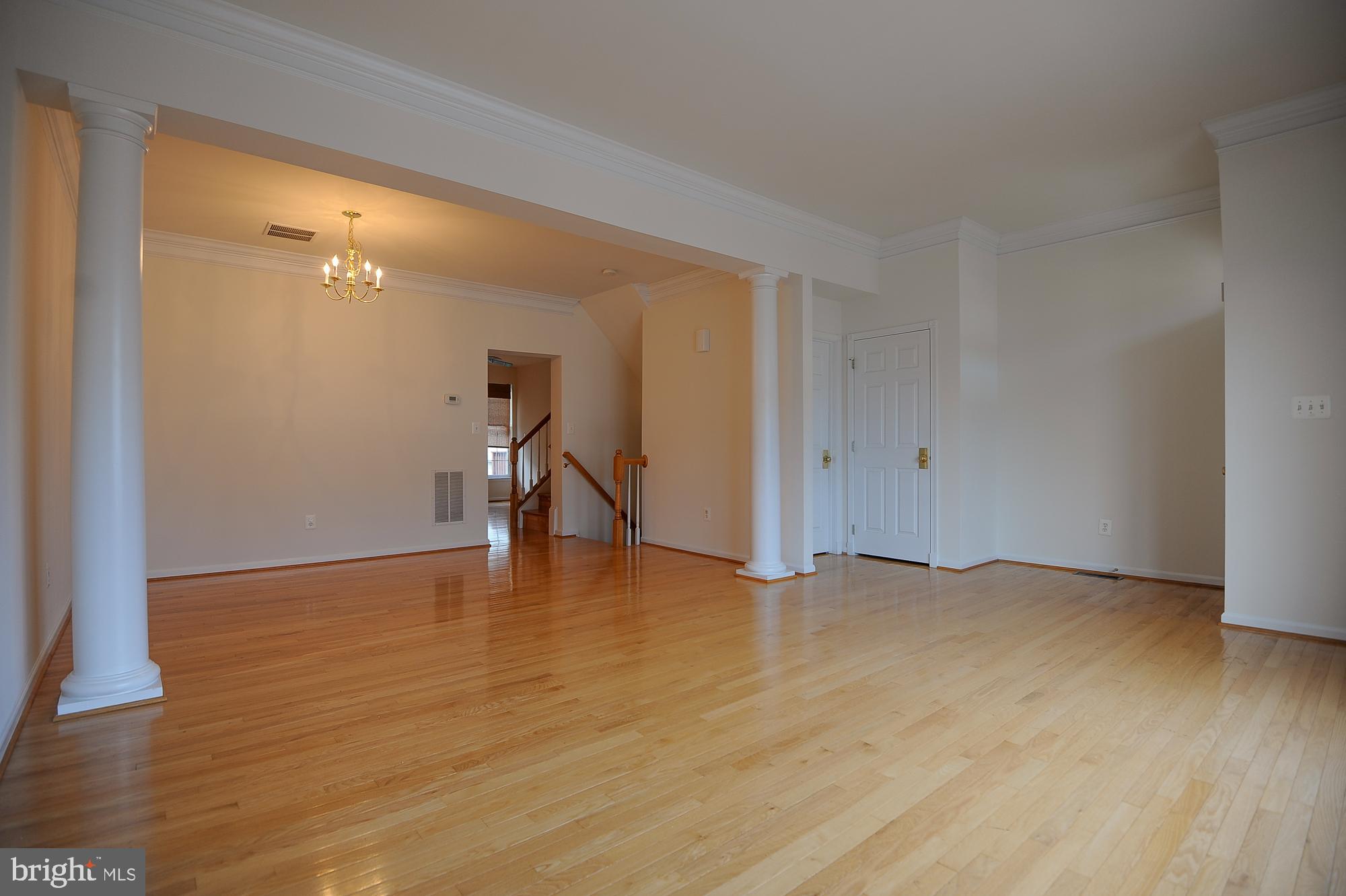 SOUTH RIDING - Residential Lease